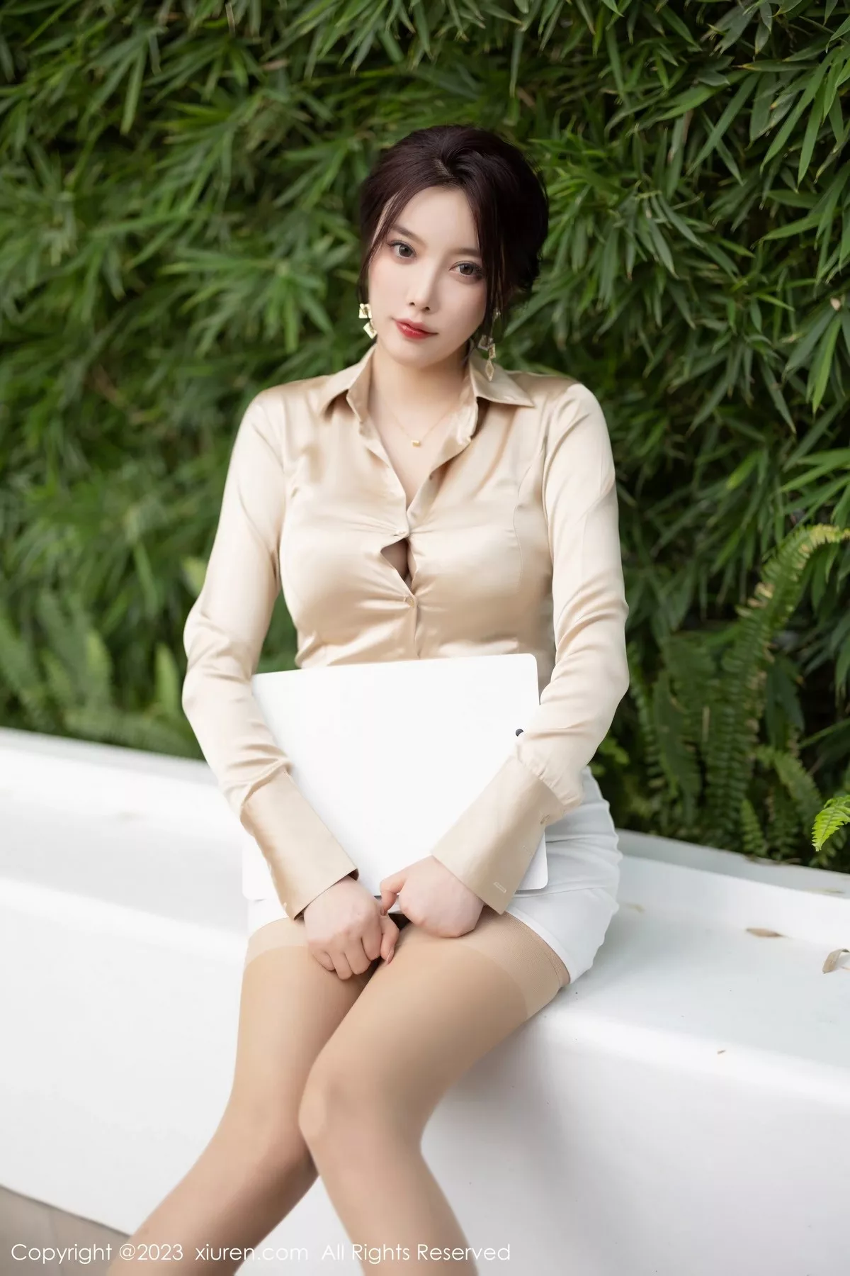 秀人集.com_[XiuRen秀人网]No.6620_女神杨晨晨Yome脱职业装露性感白色蕾丝情趣内衣完美诱惑写真91P