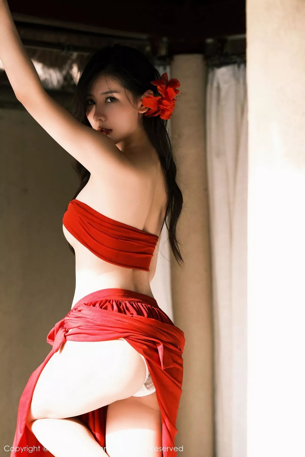 秀人集.com_[XiuRen秀人网]No.6617_模特尹甜甜私房性感红色抹胸服半脱露白色内裤秀翘臀诱惑写真51P