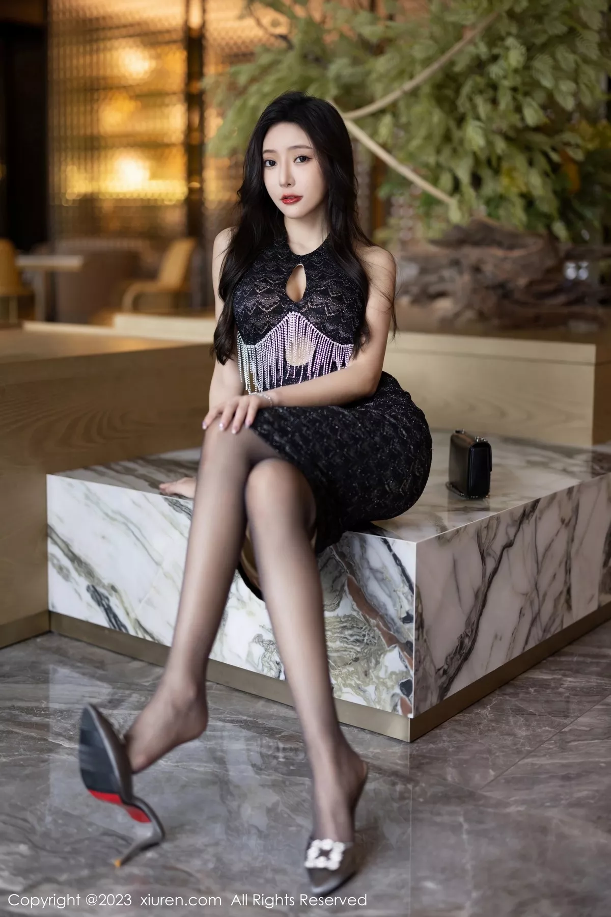 秀人集.com_[XiuRen秀人网]No.6772_女神王馨瑶yanni私房性感黑色内衣配黑色蕾丝吊袜极致魅惑写真87P