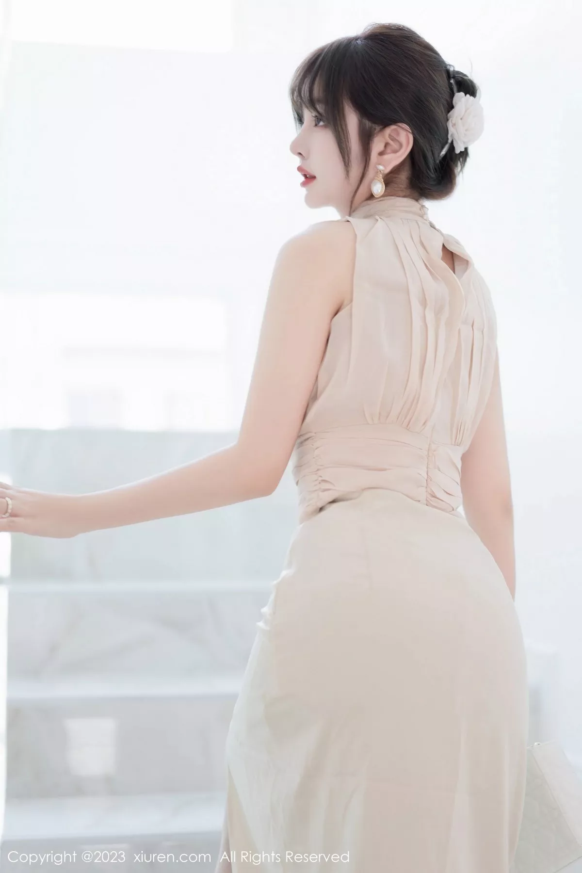 秀人集.com_[XiuRen秀人网]No.6768_女神王雨纯脱浅色连衣长裙露浅色内衣配开档肉丝完美诱惑写真74P