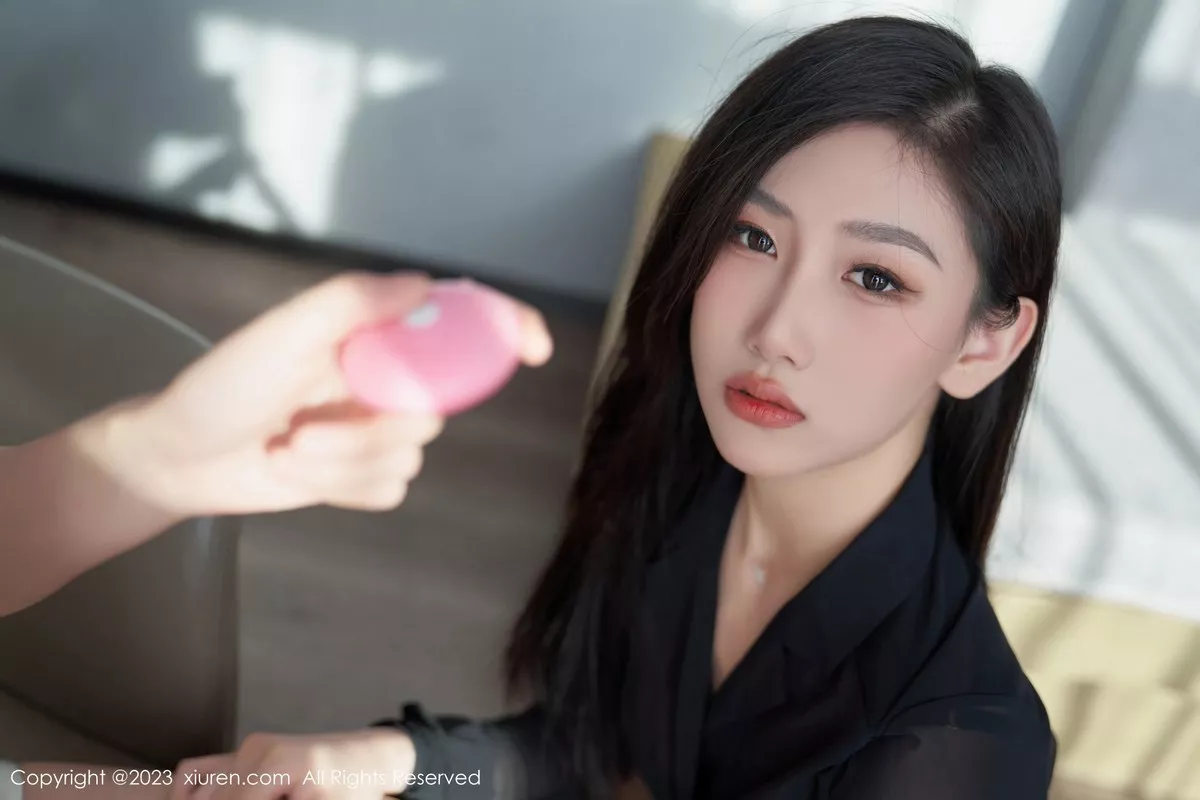 秀人集.com_[XiuRen秀人网]No.6839_模特沈青黛互动拍摄露黑色内衣配黑丝吊袜秀曼妙身姿诱惑写真101P