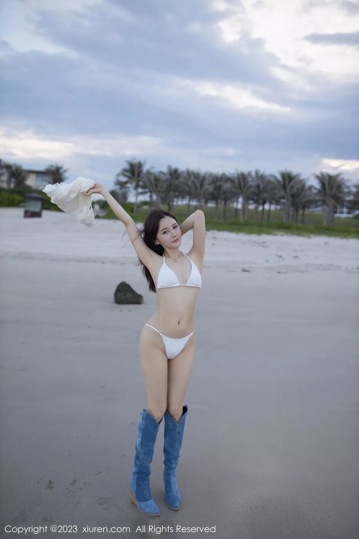 秀人集.com_[XiuRen秀人网]No.6852_模特鱼子酱Fish海边性感白色比基尼服秀婀娜动人身段诱惑写真80P