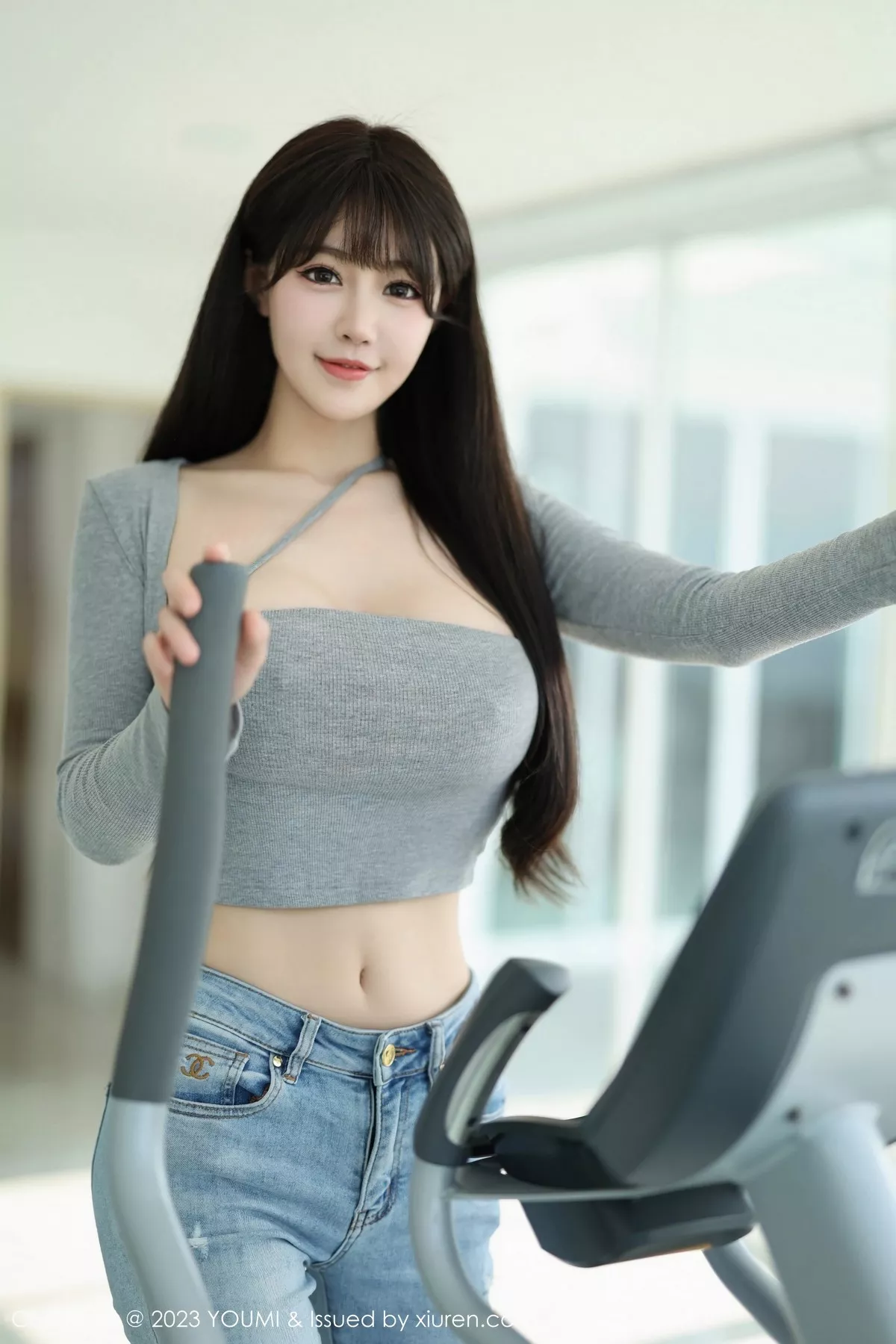 秀人集.com_[YouMi尤蜜荟]Vol.946_女神朱可儿Flora半脱牛仔裤露粉色圆点丝袜秀丰满身材诱惑写真92P