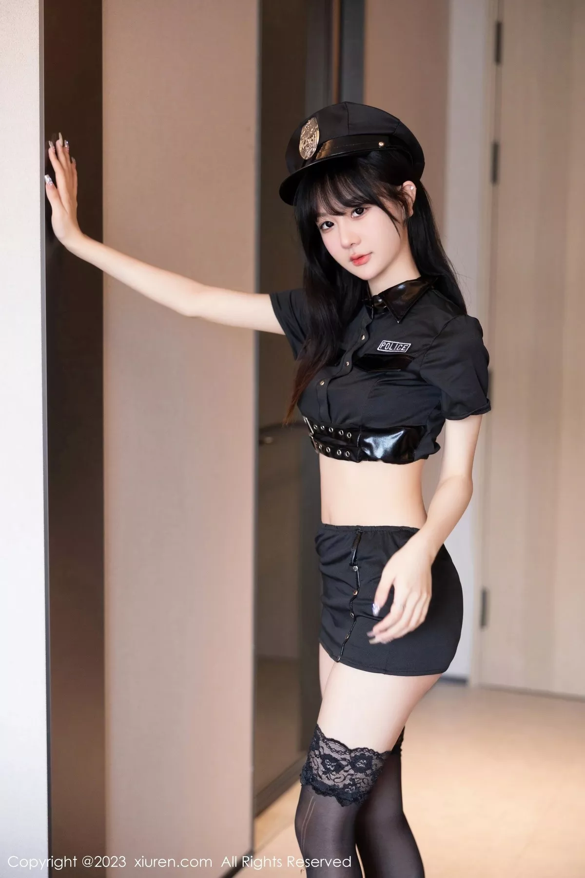 秀人集.com_[XiuRen秀人网]No.6851_模特幼幼性感情趣警察制服半脱露黑色内衣秀完美身材诱惑写真86P