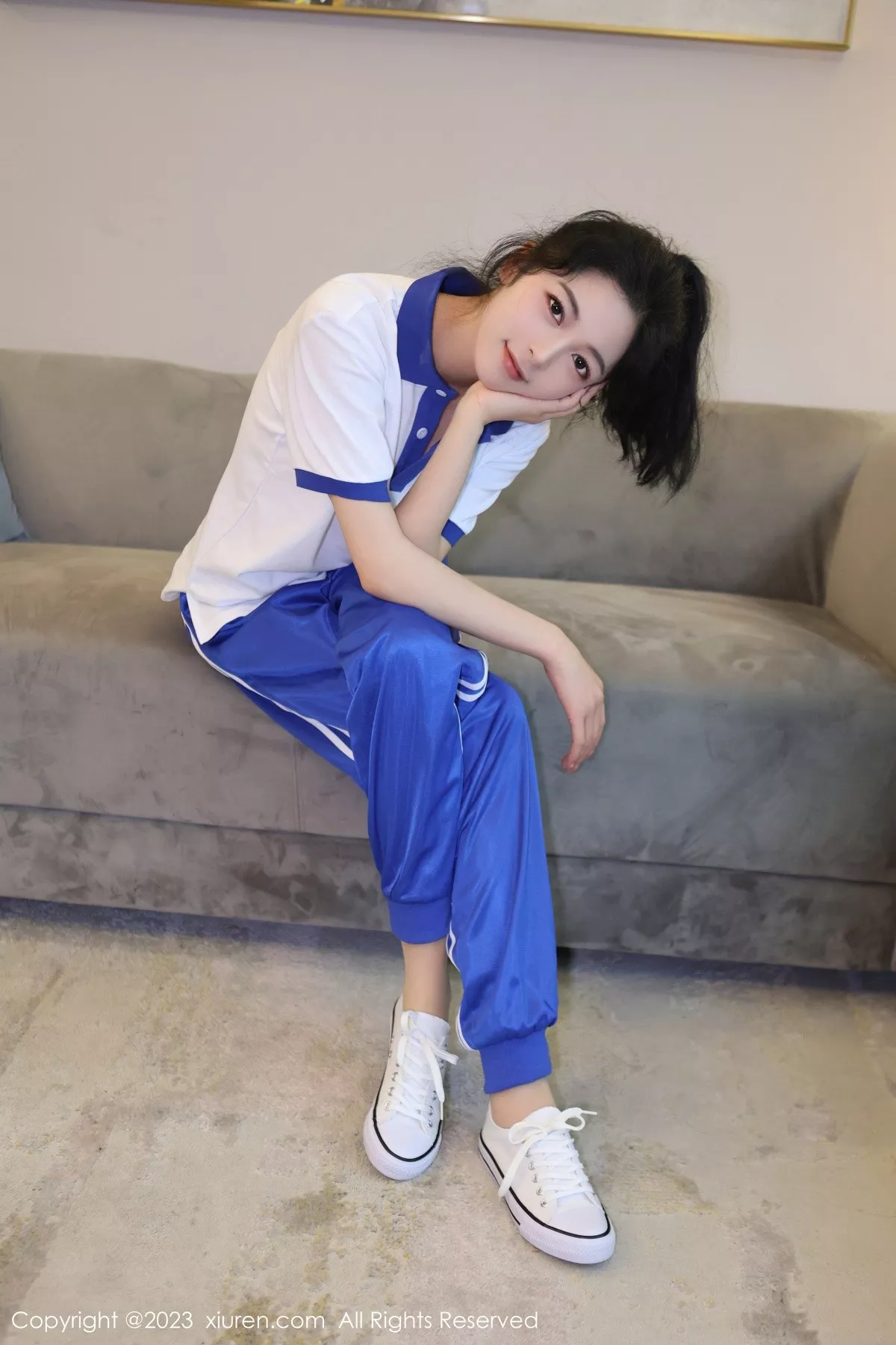 秀人集.com_[XiuRen秀人网]No.6855_模特茜茜Kimi脱性感学妹装露浅色蕾丝内衣秀完美身材诱惑写真85P