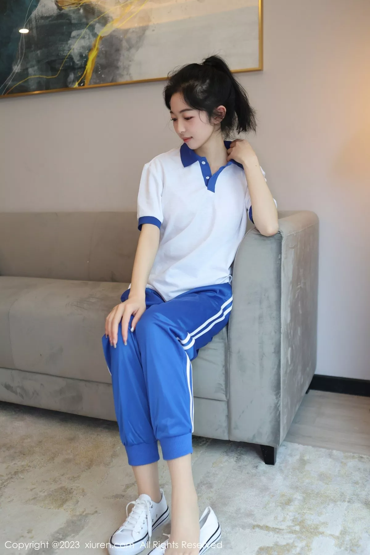 秀人集.com_[XiuRen秀人网]No.6855_模特茜茜Kimi脱性感学妹装露浅色蕾丝内衣秀完美身材诱惑写真85P