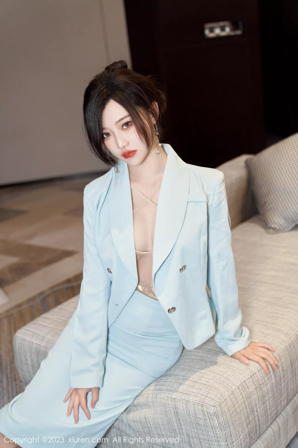 秀人集.com_[XiuRen秀人网]No.6857_模特妙可可Cheese脱淡蓝色OL服饰露浅色轻透内衣完美诱惑写真57P