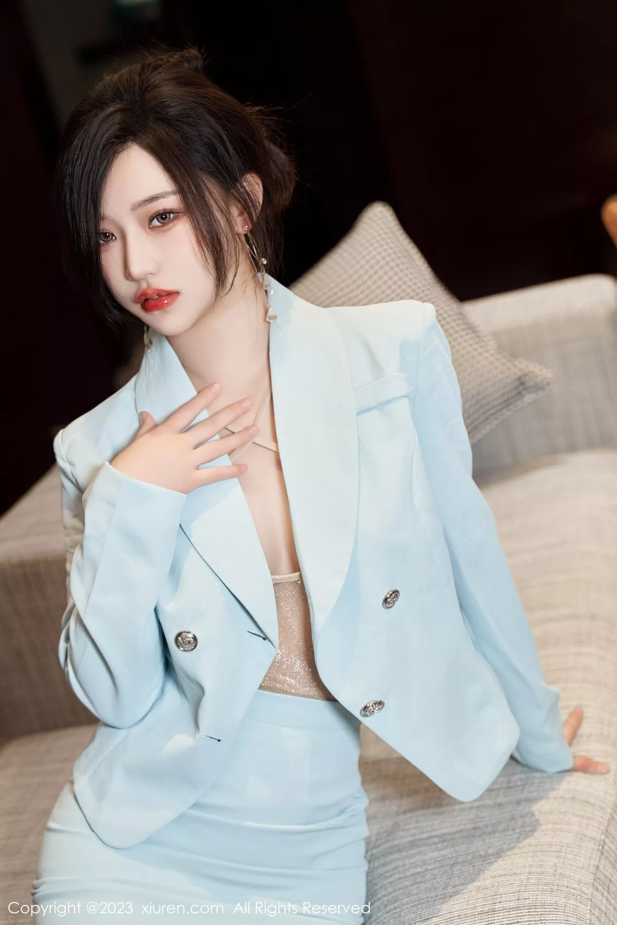 秀人集.com_[XiuRen秀人网]No.6857_模特妙可可Cheese脱淡蓝色OL服饰露浅色轻透内衣完美诱惑写真57P