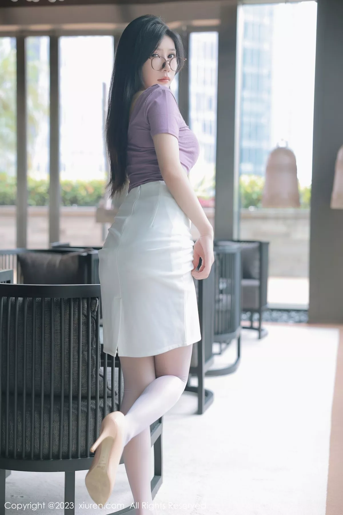 秀人集.com_[XiuRen秀人网]No.6865_模特尹甜甜泰国旅拍性感淡红蕾丝内衣配紫色丝袜迷人诱惑写真85P