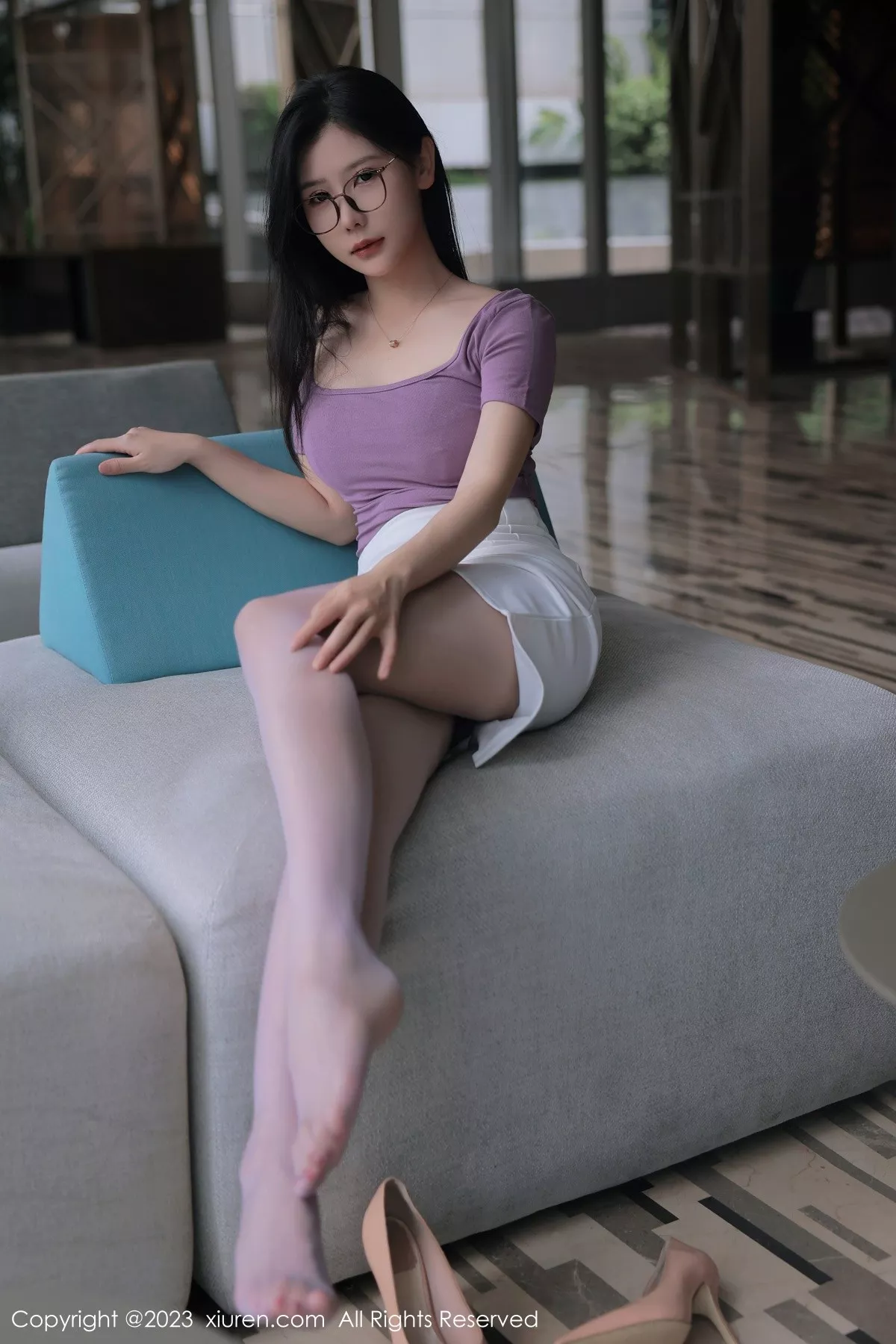 秀人集.com_[XiuRen秀人网]No.6865_模特尹甜甜泰国旅拍性感淡红蕾丝内衣配紫色丝袜迷人诱惑写真85P