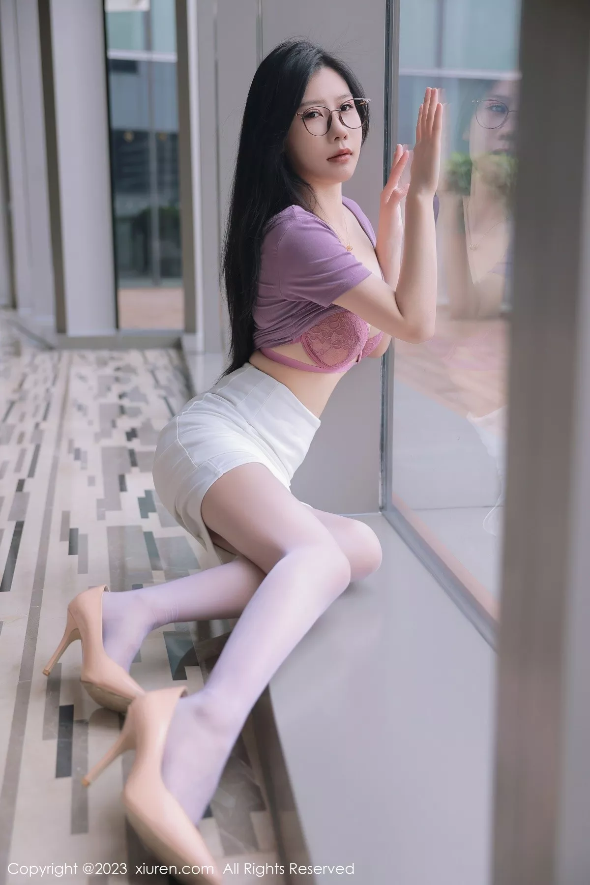 秀人集.com_[XiuRen秀人网]No.6865_模特尹甜甜泰国旅拍性感淡红蕾丝内衣配紫色丝袜迷人诱惑写真85P