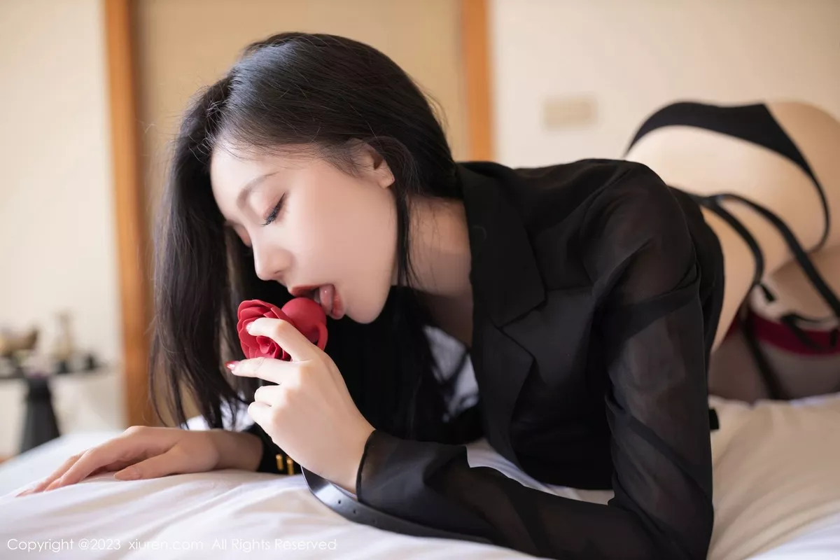 秀人集.com_[XiuRen秀人网]No.6867_模特安然anran私房性感黑色内衣配黑丝吊袜秀曼妙身姿诱惑写真80P