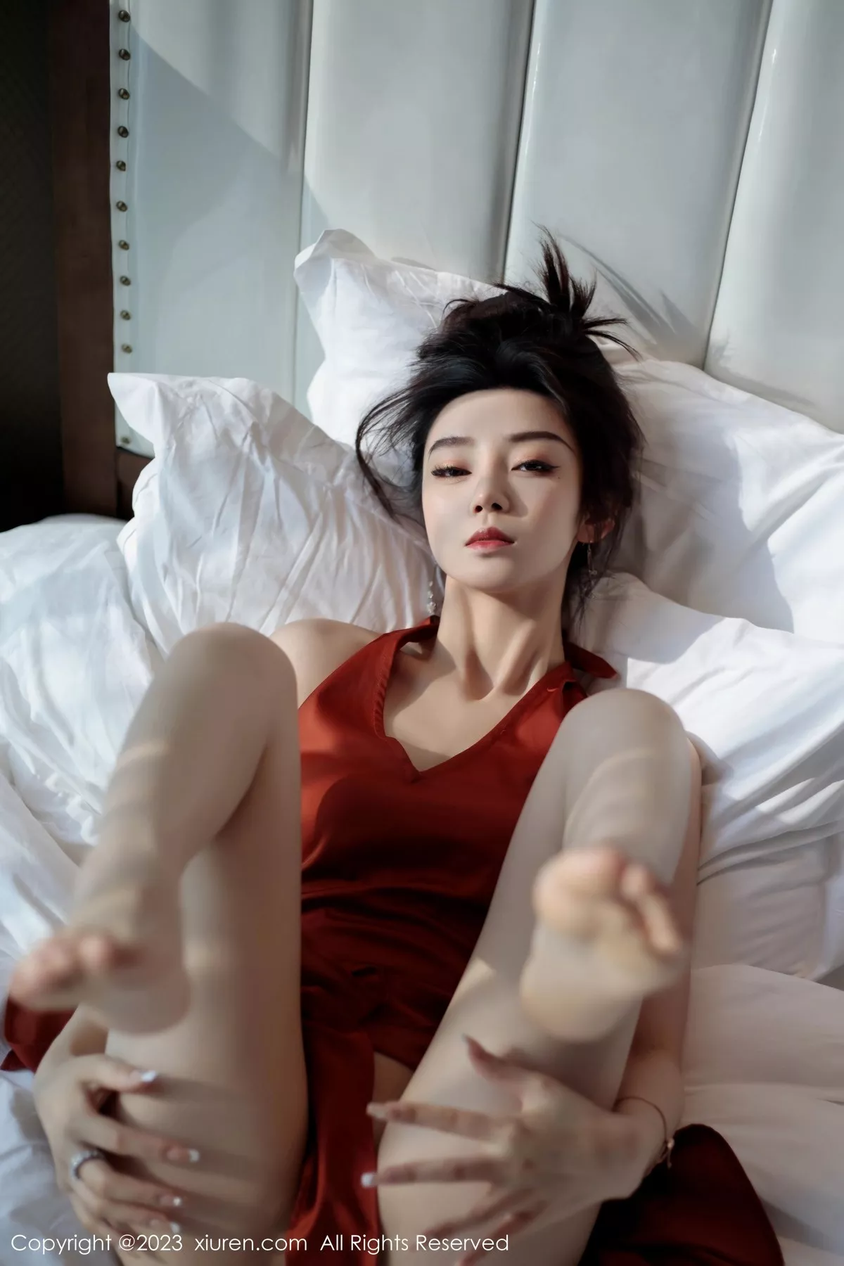 秀人集.com_[XiuRen秀人网]No.6861_新人模特苏曼兮私房性感红色连衣短裙秀曼妙身姿妩媚诱惑写真74P