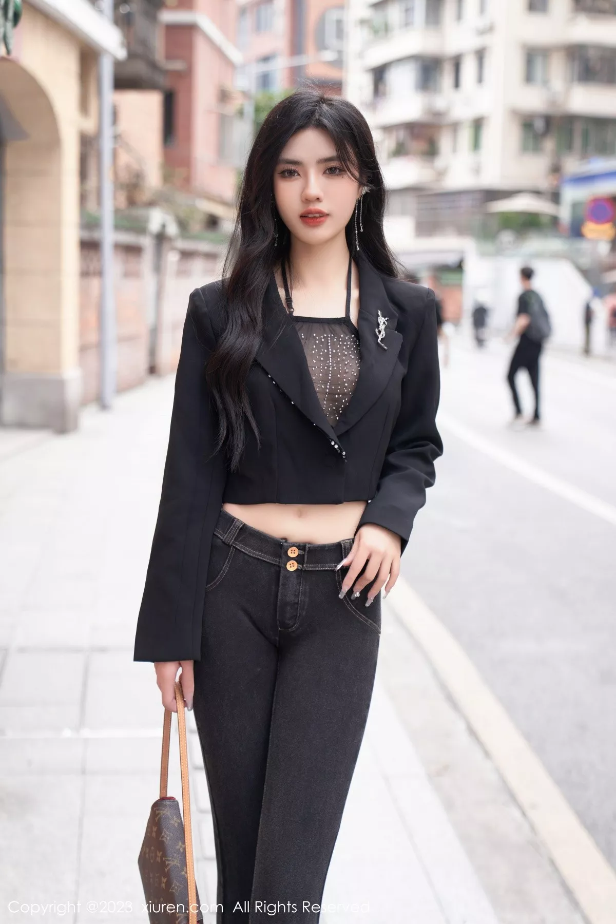 秀人集.com_[XiuRen秀人网]No.6874_模特浅浅Danny性感黑色轻透内衣配超薄肉丝秀丰腴身姿诱惑写真89P