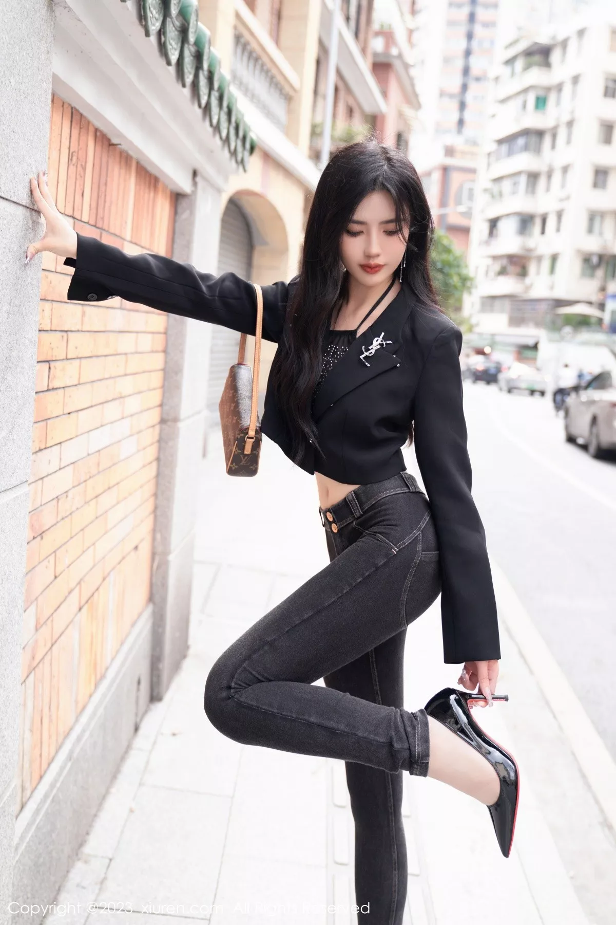 秀人集.com_[XiuRen秀人网]No.6874_模特浅浅Danny性感黑色轻透内衣配超薄肉丝秀丰腴身姿诱惑写真89P