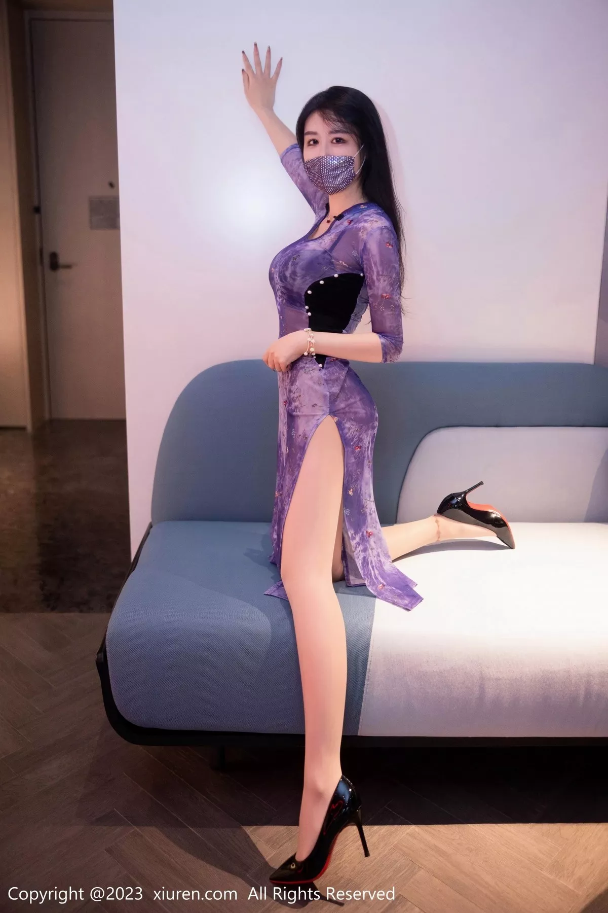 秀人集.com_[XiuRen秀人网]No.6876_模特司柠私房浴室紫色连衣长裙配超薄肉丝秀曼妙身姿诱惑写真56P