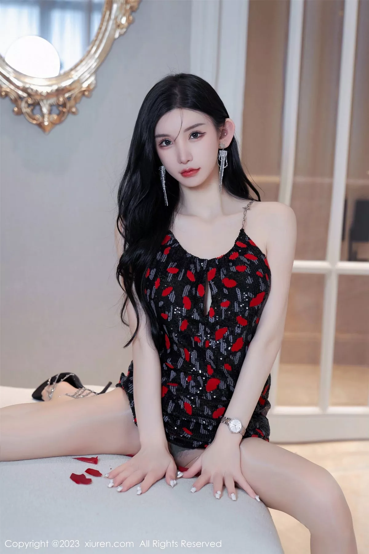 秀人集.com_[XiuRen秀人网]No.6894_女神周于希Sally梦中情人主题浴缸里花瓣浴秀惹火身材诱惑写真82P