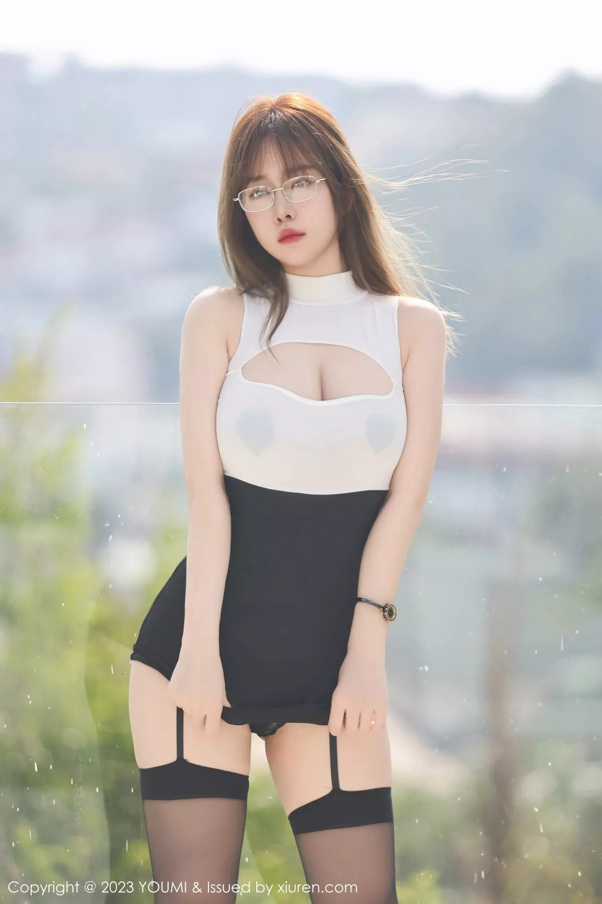 秀人集.com_[YouMi尤蜜荟]Vol.949_女神王雨纯性感黑白拼色连衣裙配黑丝吊袜秀丰满身材诱惑写真72P