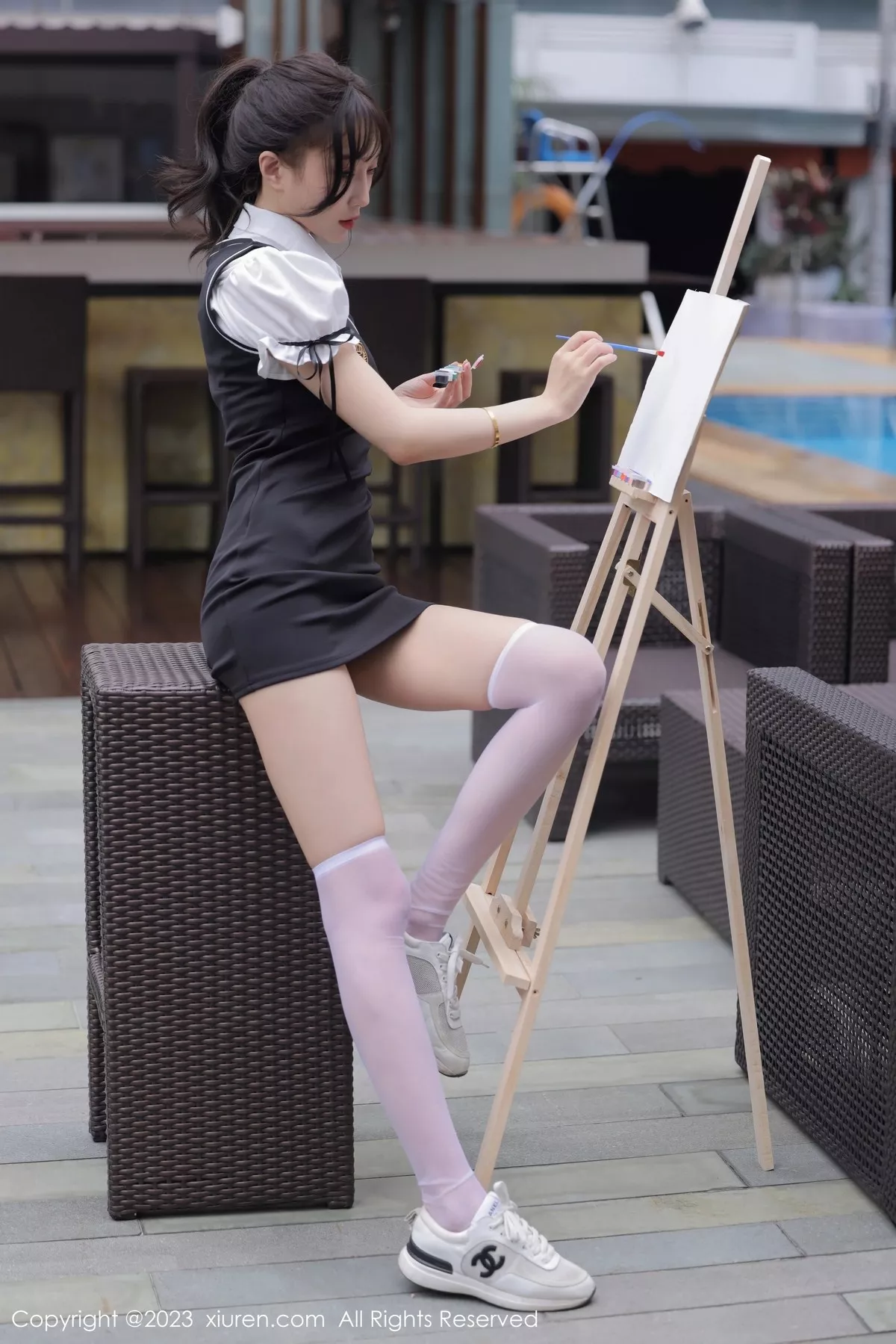 秀人集.com_[XiuRen秀人网]No.6889_模特玥儿玥er脱性感白T露白色内衣配白丝袜秀曼妙身姿诱惑写真72P