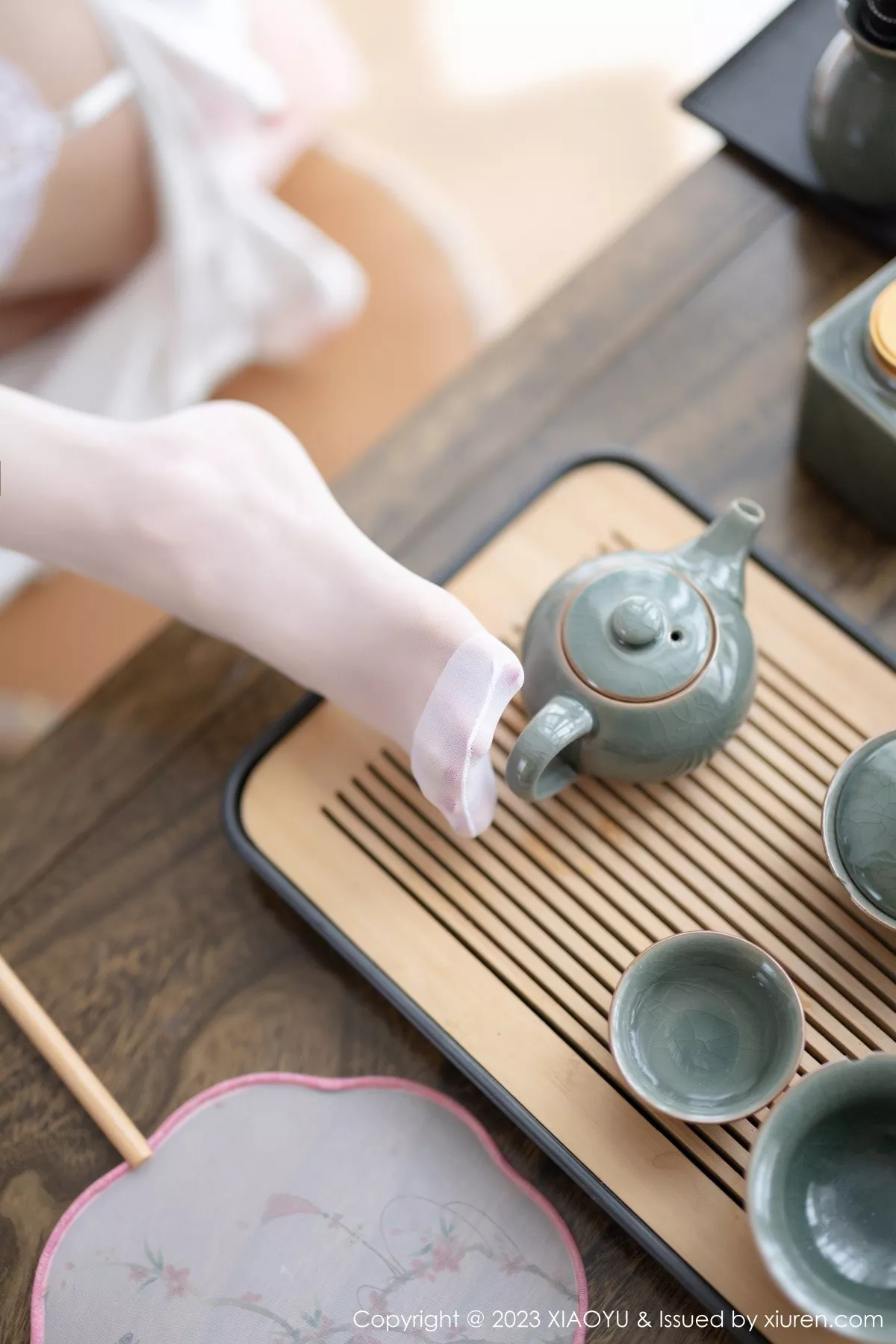 秀人集.com_[XiaoYu画语界]Vol.1046_女神杨晨晨Yome性感淡红色蕾丝内衣配白丝吊袜完美诱惑写真87P