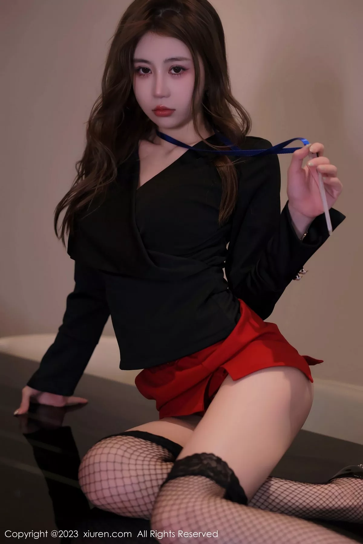 秀人集.com_[XiuRen秀人网]No.6903_模特tina_甜仔半脱露性感红色蕾丝情趣内衣秀凹凸身材诱惑写真70P