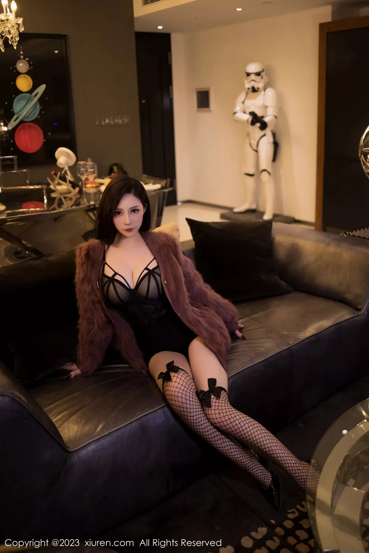 秀人集.com_[XiuRen秀人网]No.6908_模特大琪琪Emily脱红灰毛衣露黑色情趣内衣秀玲珑身段诱惑写真82P