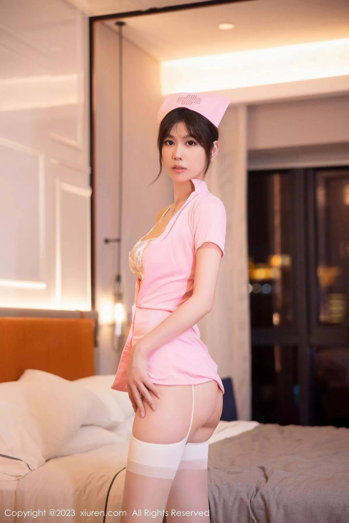 秀人集.com_[XiuRen秀人网]No.6910_模特李雅柔182CM粉色护士装露性感白色蕾丝内衣完美诱惑写真60P