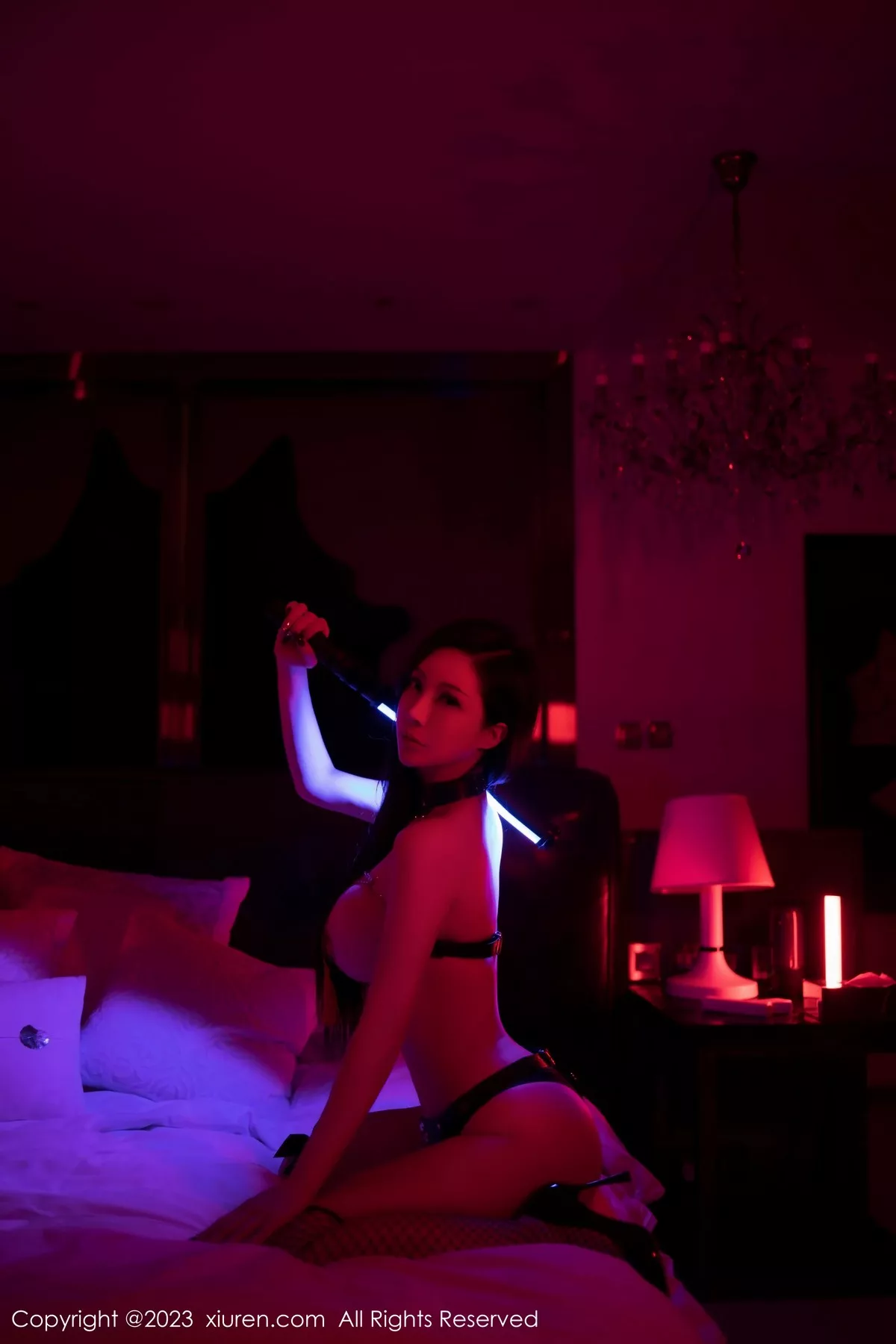 秀人集.com_[XiuRen秀人网]No.6908_模特大琪琪Emily脱红灰毛衣露黑色情趣内衣秀玲珑身段诱惑写真82P