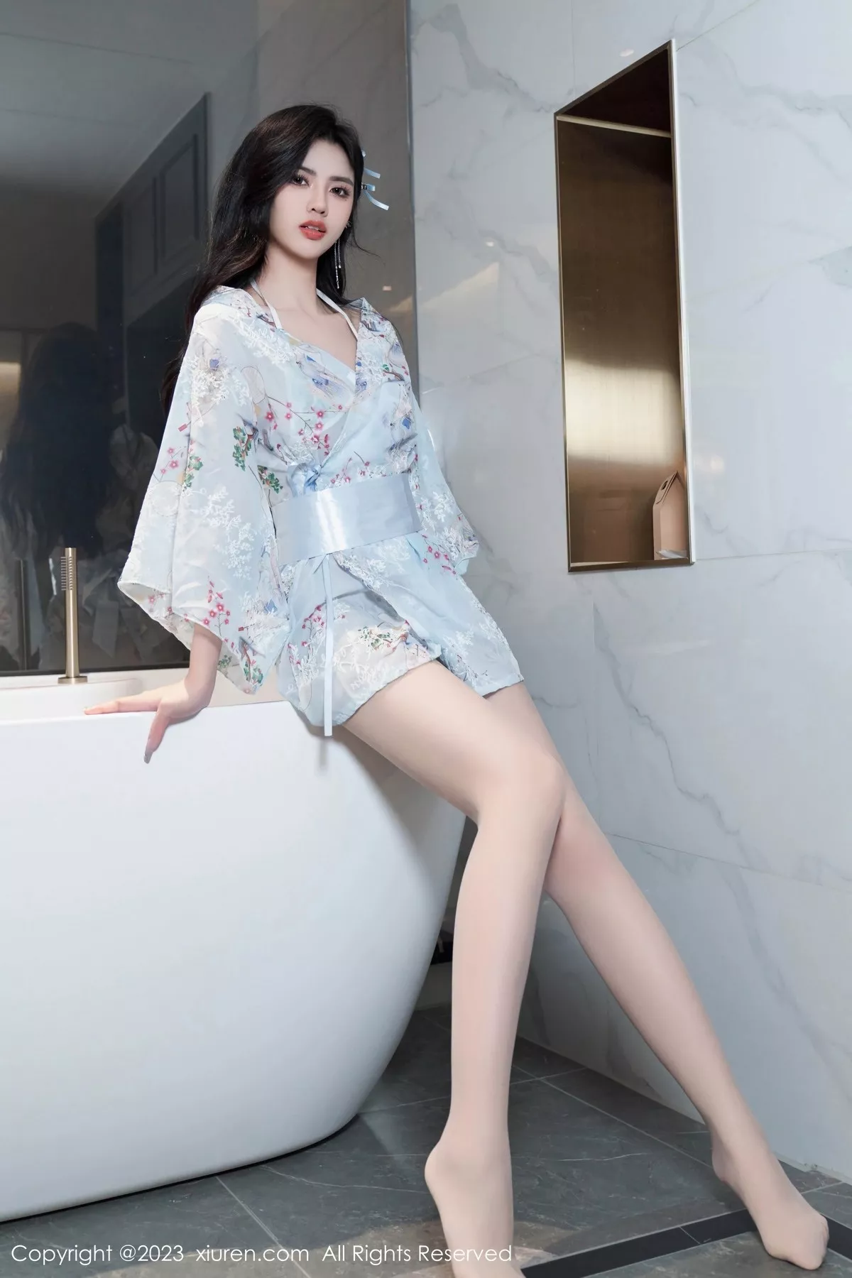 秀人集.com_[XiuRen秀人网]No.6924_模特浅浅Danny淡蓝色花纹睡裙配原色丝袜秀曼妙身姿诱惑写真79P