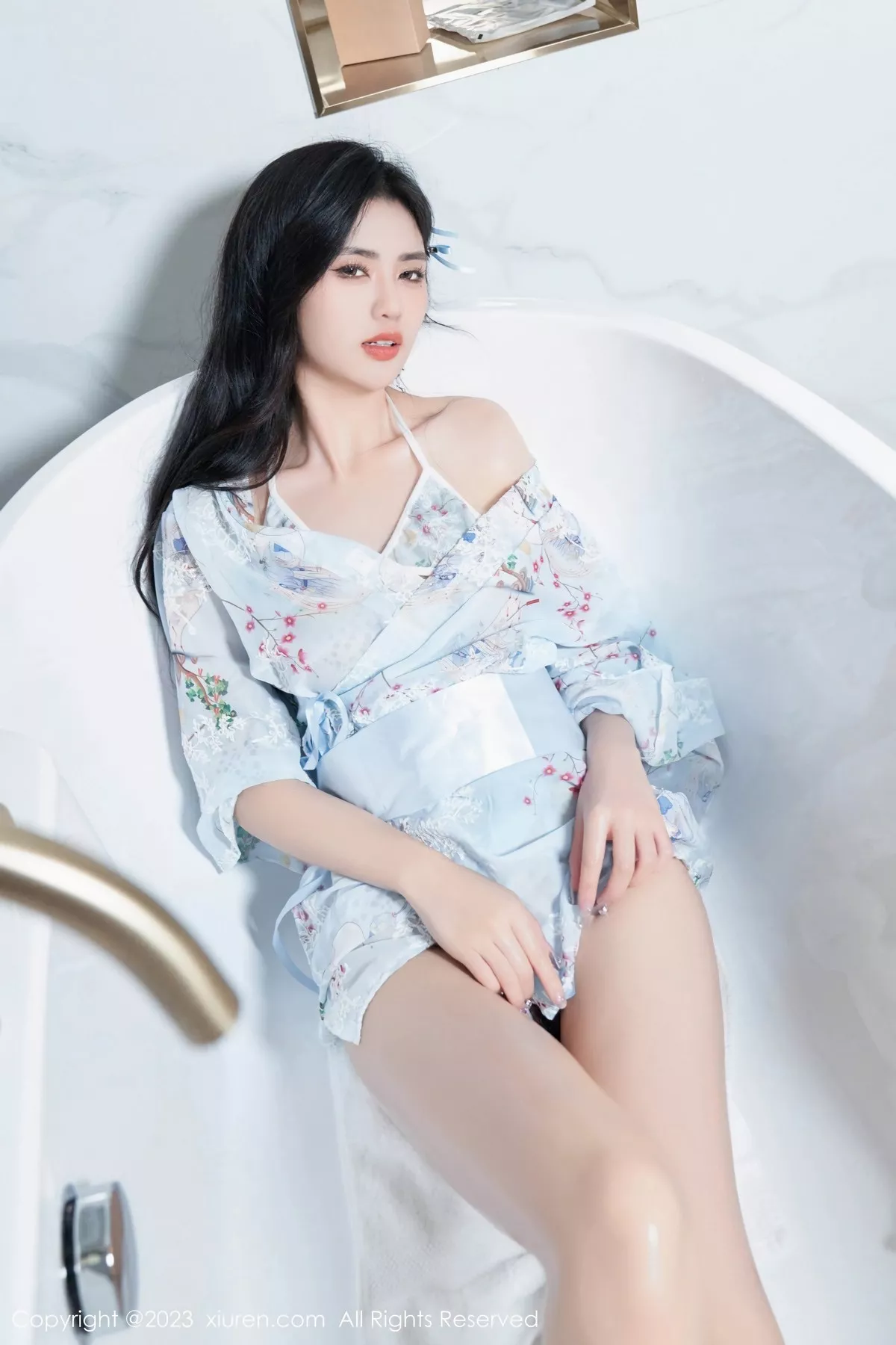 秀人集.com_[XiuRen秀人网]No.6924_模特浅浅Danny淡蓝色花纹睡裙配原色丝袜秀曼妙身姿诱惑写真79P