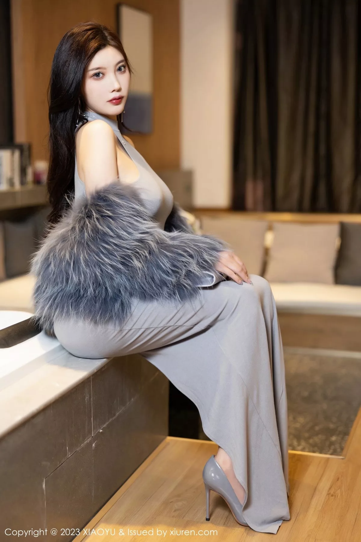 秀人集.com_[XiaoYu画语界]Vol.1051_女神杨晨晨Yome性感灰色真空连衣长裙秀完美丰腴身材诱惑写真87P