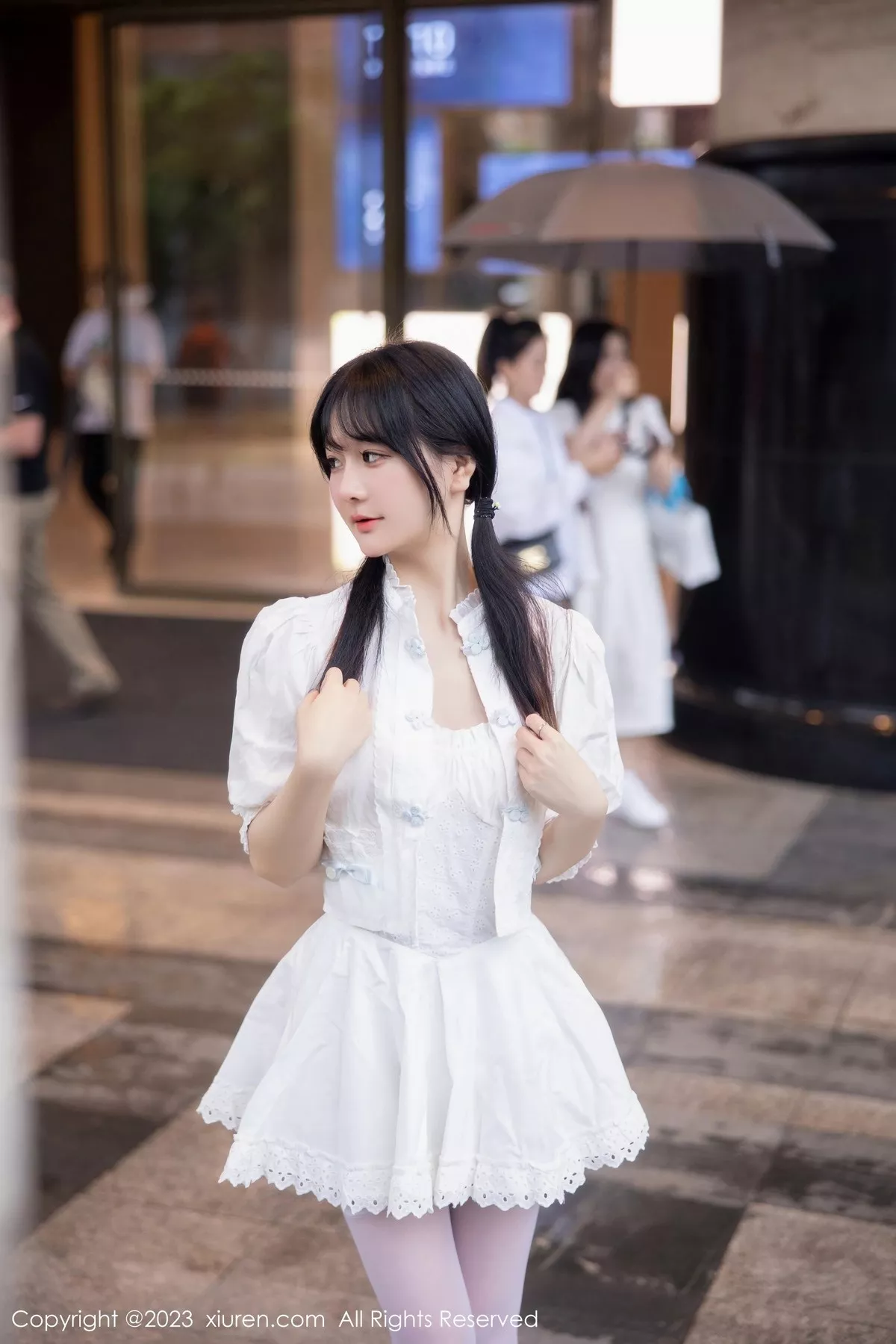 秀人集.com_[XiuRen秀人网]No.6933_模特幼幼白色连衣短裙露性感粉色情趣内衣秀完美身材诱惑写真83P