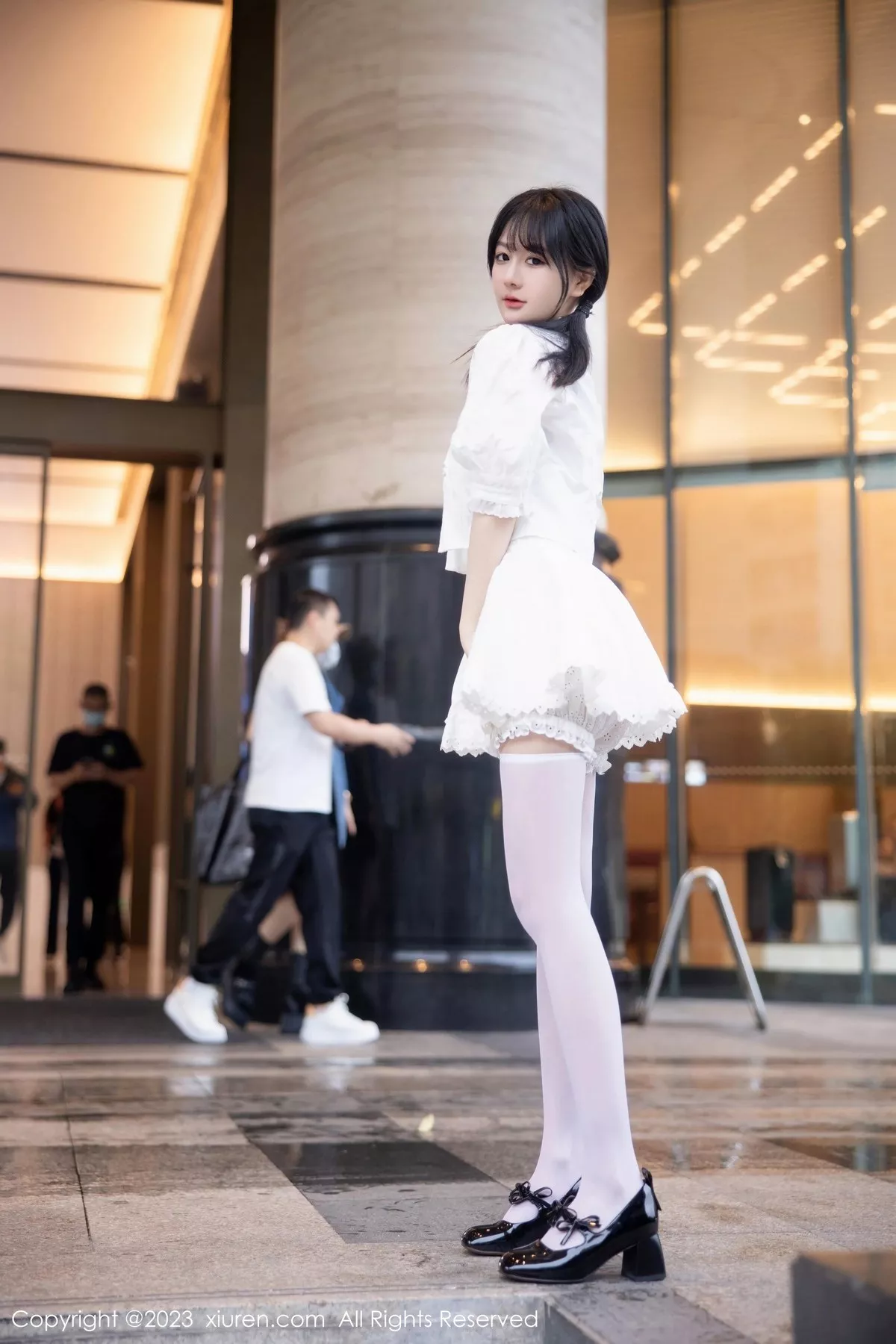 秀人集.com_[XiuRen秀人网]No.6933_模特幼幼白色连衣短裙露性感粉色情趣内衣秀完美身材诱惑写真83P