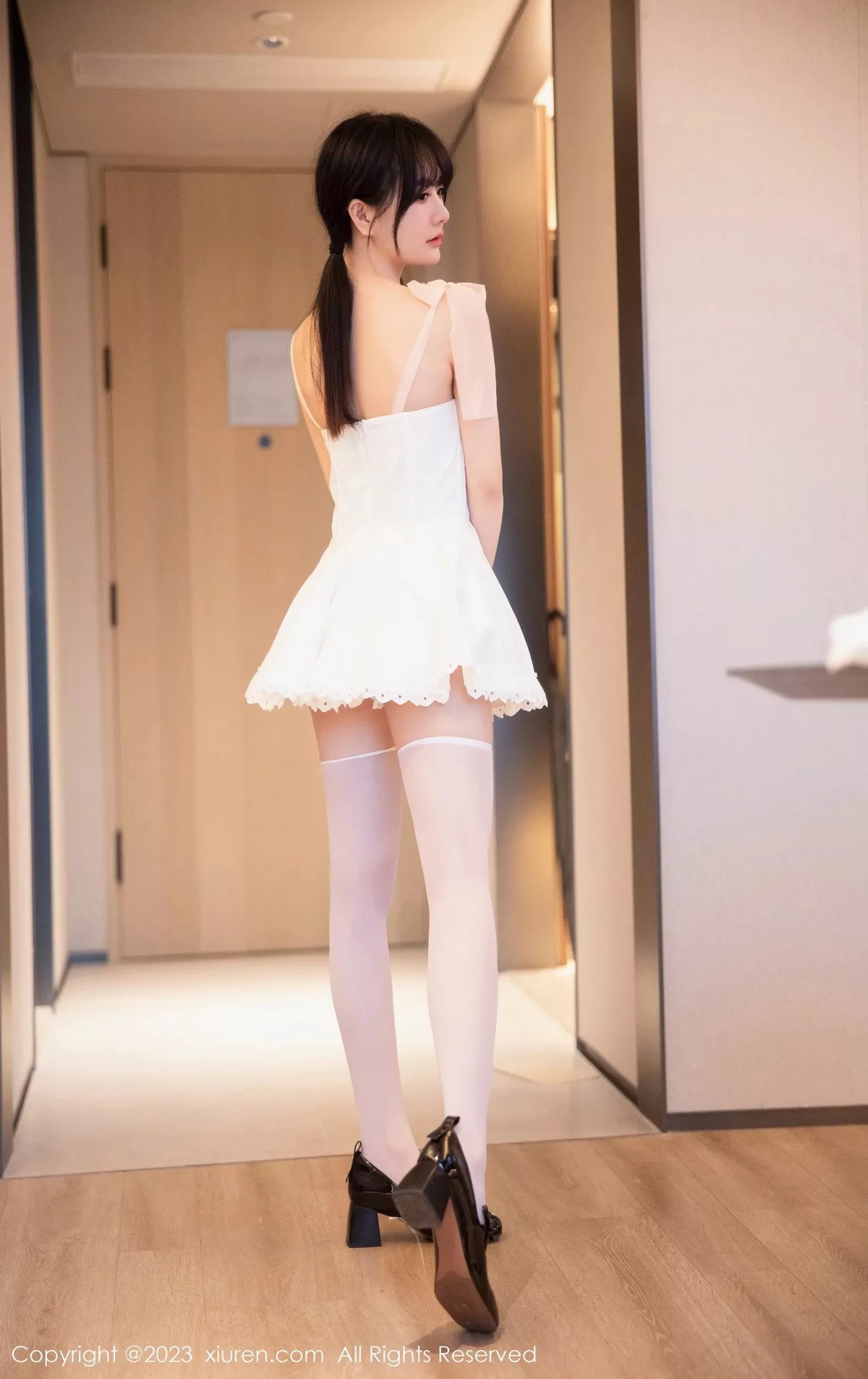 秀人集.com_[XiuRen秀人网]No.6933_模特幼幼白色连衣短裙露性感粉色情趣内衣秀完美身材诱惑写真83P