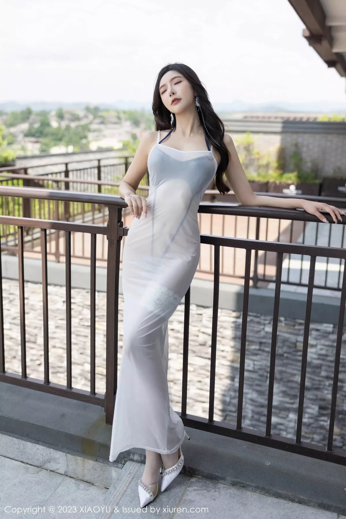 秀人集.com_[XiaoYu画语界]Vol.1052_女神王馨瑶yanni白色轻透连衣裙露情趣内衣秀惹火身材诱惑写真97P