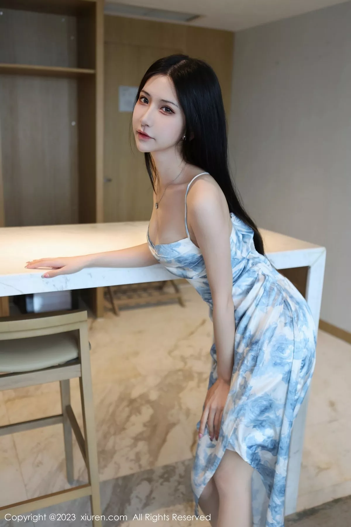 秀人集.com_[XiuRen秀人网]No.6783_模特依娜Yina性感浅色吊带连衣裙配原色丝袜秀曼妙身姿诱惑写真82P