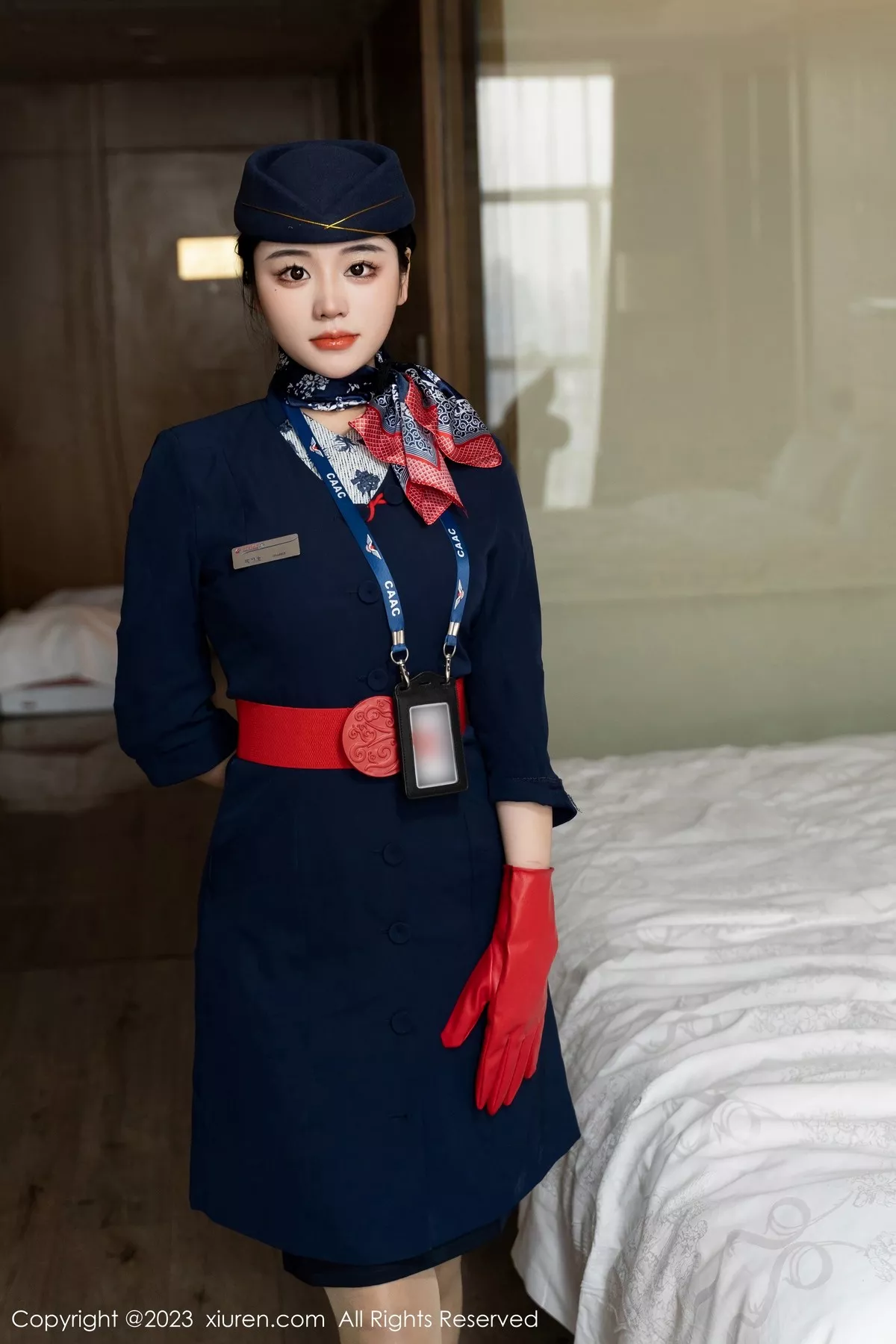 秀人集.com_[XiuRen秀人网]No.6790_模特汐汐爱吃草莓性感空姐制服露黑色内衣秀完美身材诱惑写真69P