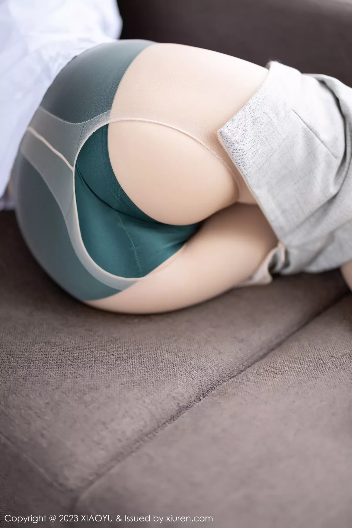 秀人集.com_[XiaoYu画语界]Vol.1034_模特林星阑半脱Ol职业装露性感墨绿色内衣配原色丝袜诱惑写真87P