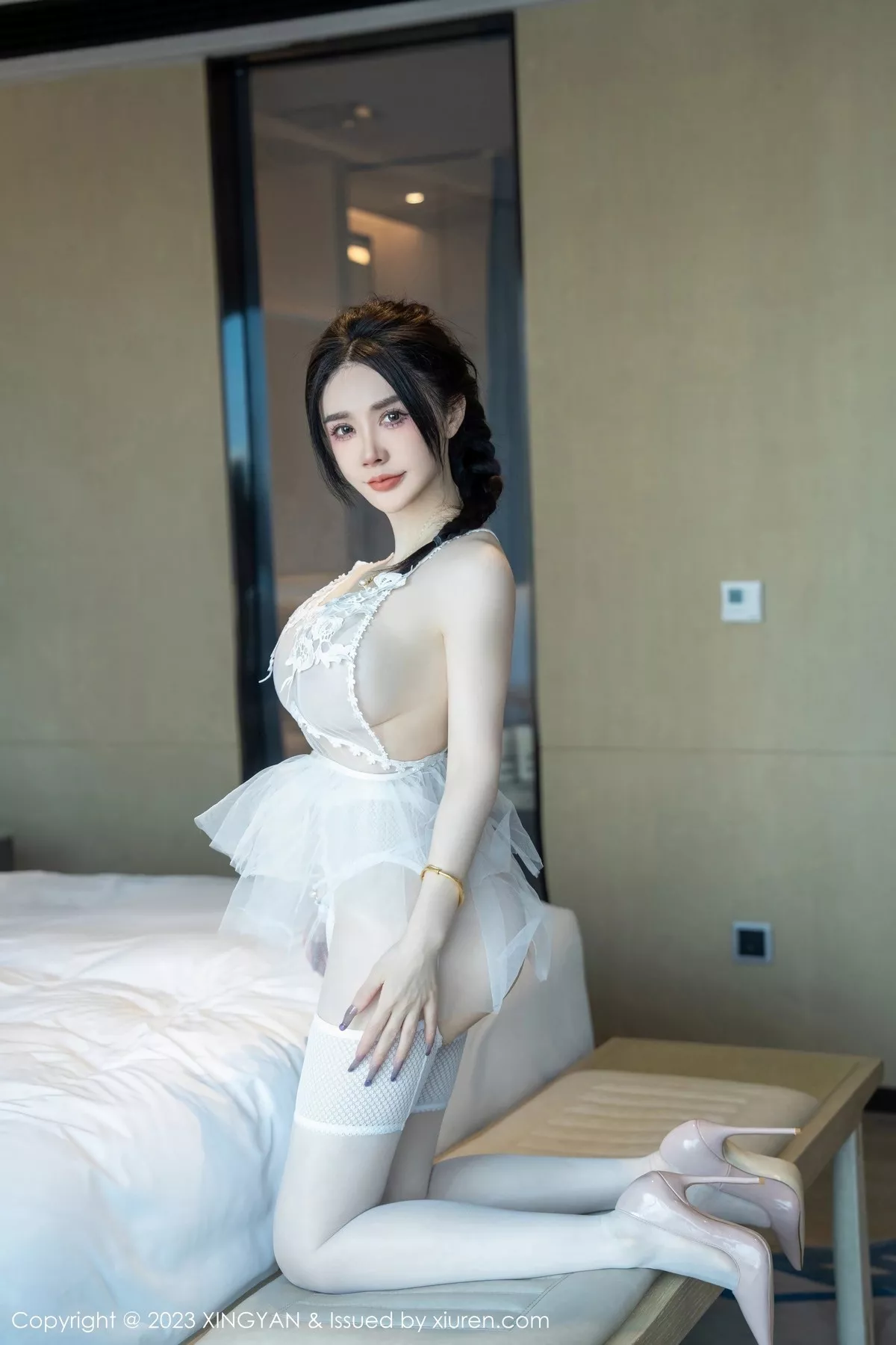 秀人集.com_[XINGYAN星颜社]VOL.196_模特潘娇娇性感白色蕾丝轻透情趣服饰秀巨乳肥臀极致诱惑写真80P