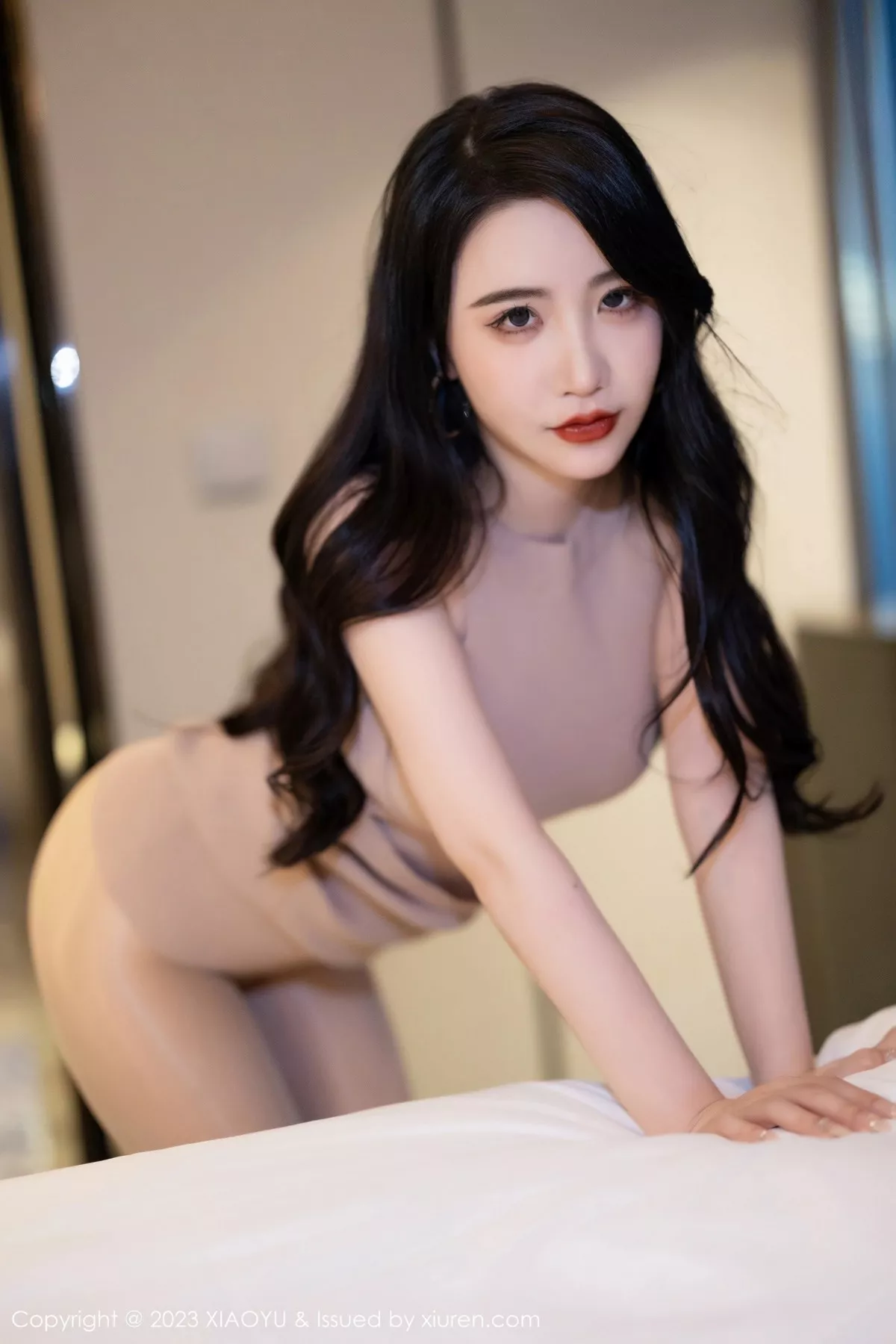 秀人集.com_[XiaoYu画语界]Vol.1035_女神Cherry樱桃酱暖灰色连衣裙配无内肉丝秀完美身材诱惑写真72P