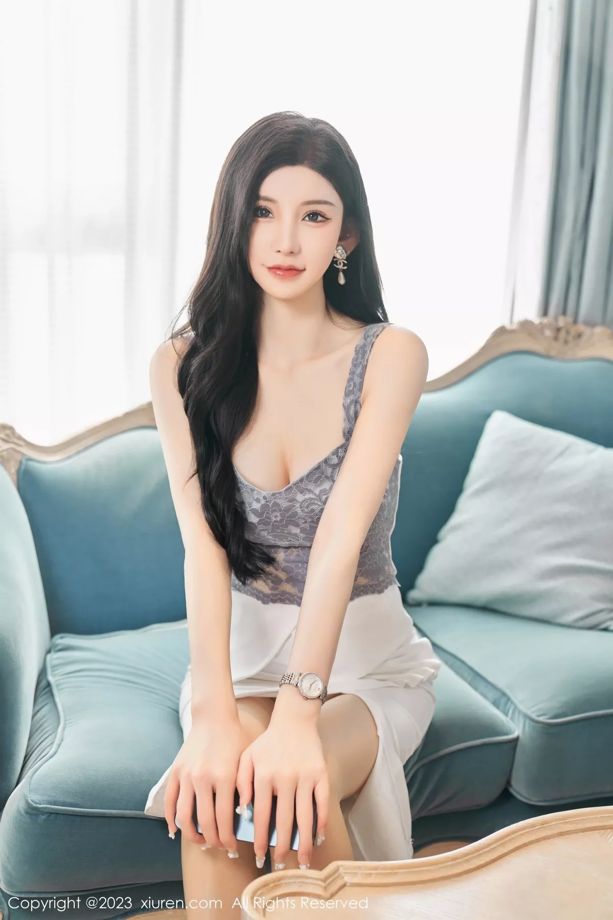 秀人集.com_[XiuRen秀人网]No.6811_女神周于希Sally性感吊带短裙配超薄肉丝秀曼妙身姿诱惑写真100P