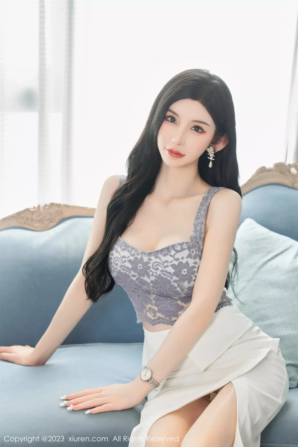 秀人集.com_[XiuRen秀人网]No.6811_女神周于希Sally性感吊带短裙配超薄肉丝秀曼妙身姿诱惑写真100P