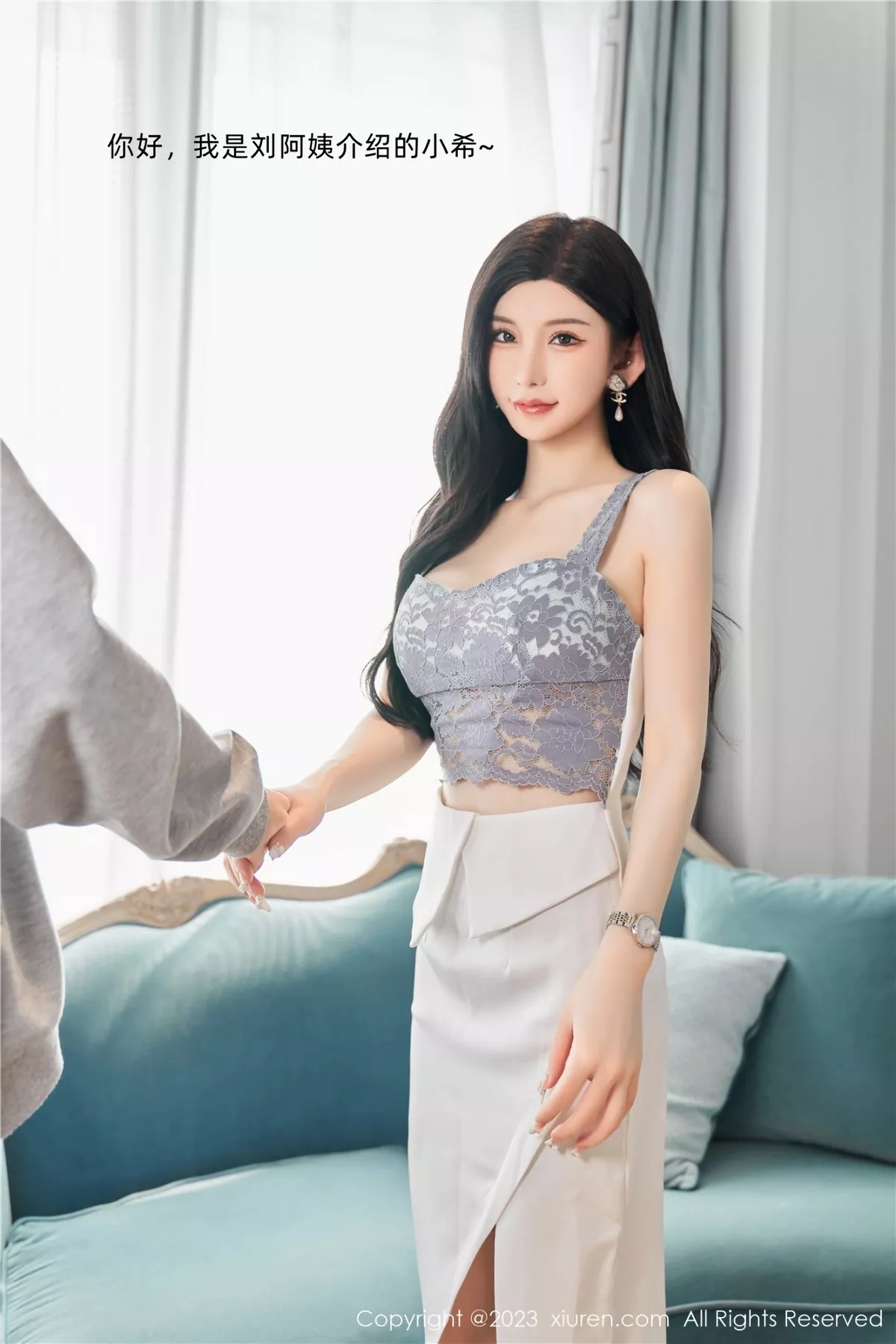 秀人集.com_[XiuRen秀人网]No.6811_女神周于希Sally性感吊带短裙配超薄肉丝秀曼妙身姿诱惑写真100P