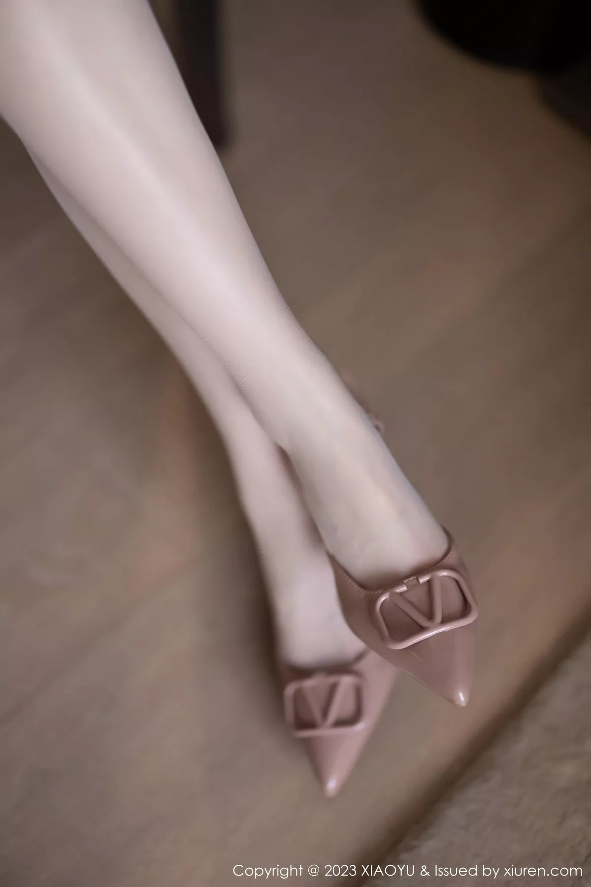 秀人集.com_[XiaoYu画语界]Vol.1038_模特林星阑性感粉色露肩连衣裙配超薄肉丝秀曼妙身姿诱惑写真82P