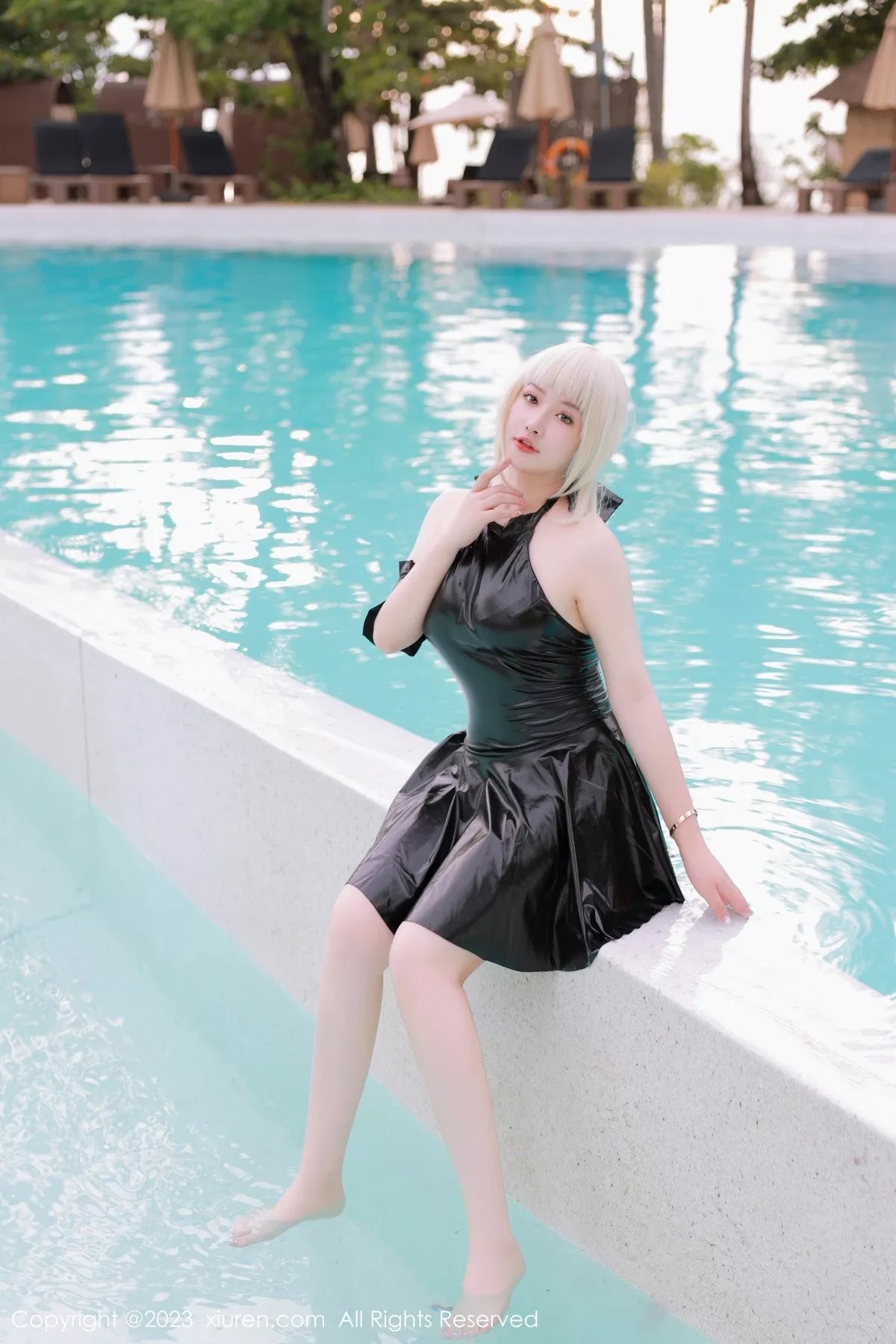 秀人集.com_[XiuRen秀人网]No.6984_模特养乐多DoDo性感黑色Cosplay装扮秀丰满身材惹火诱惑写真75P