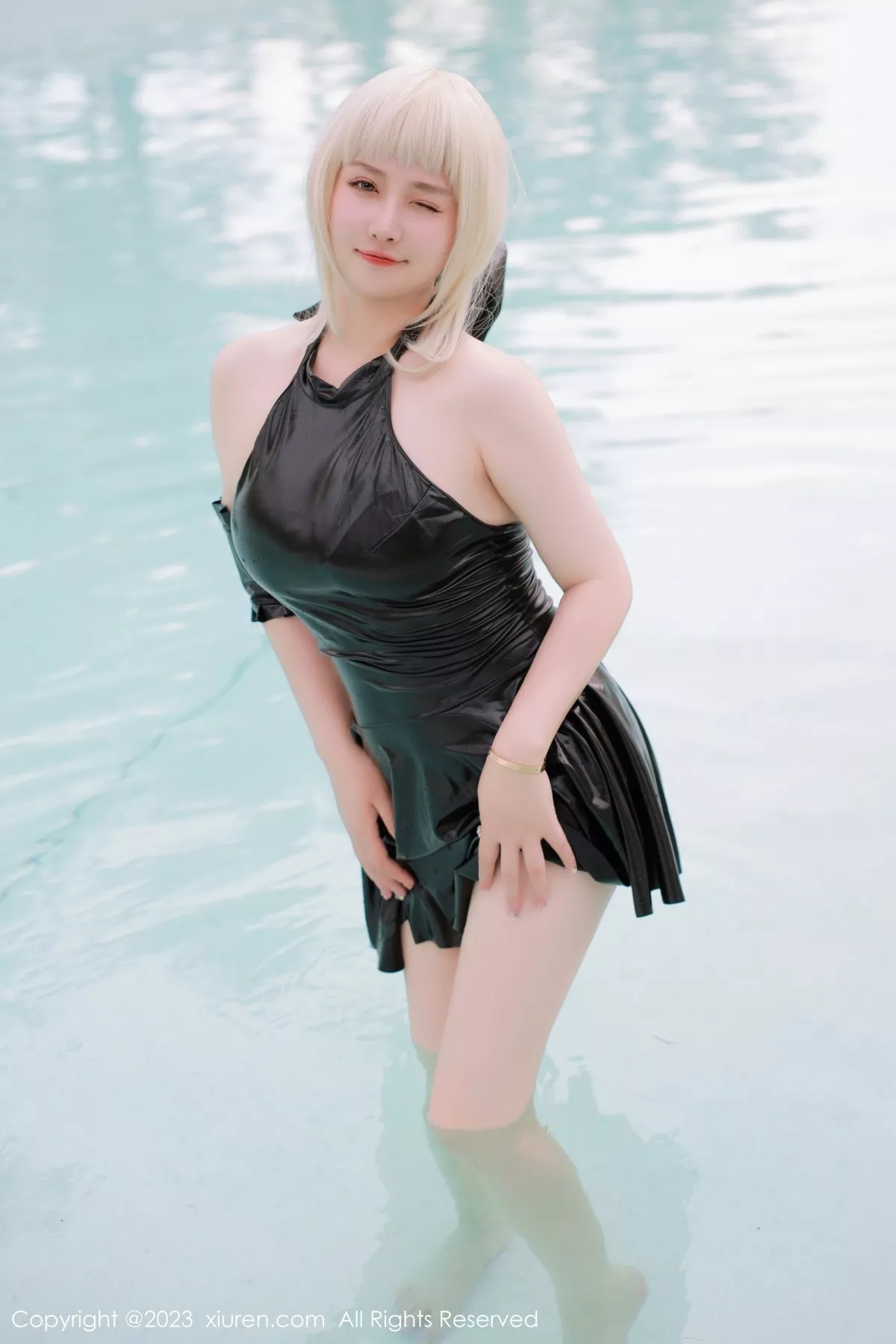 秀人集.com_[XiuRen秀人网]No.6984_模特养乐多DoDo性感黑色Cosplay装扮秀丰满身材惹火诱惑写真75P