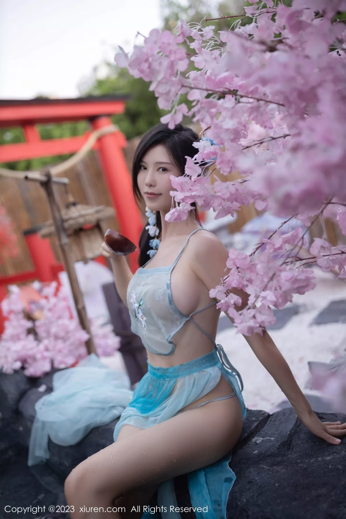秀人集.com_[XiuRen秀人网]No.6991_模特利世户外温泉性感浅蓝色古装服饰秀曼妙身姿惹火诱惑写真74P