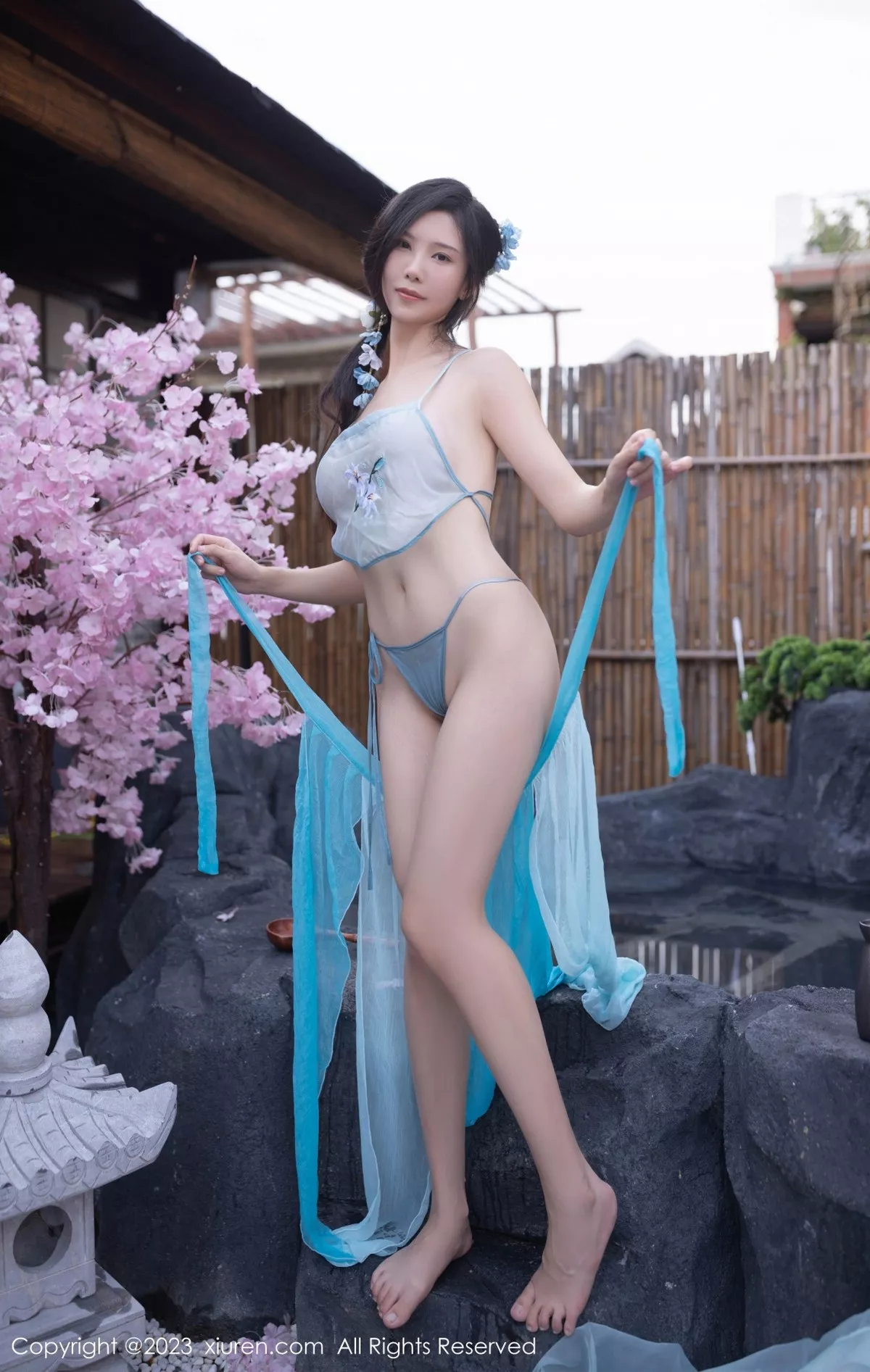 秀人集.com_[XiuRen秀人网]No.6991_模特利世户外温泉性感浅蓝色古装服饰秀曼妙身姿惹火诱惑写真74P