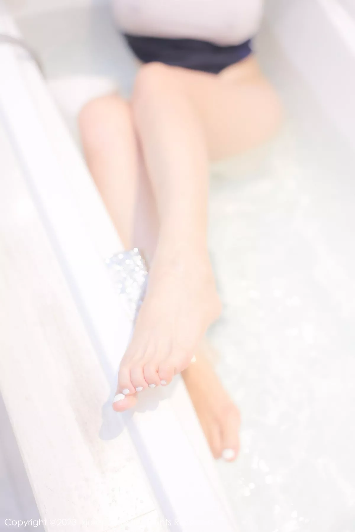 秀人集.com_[XiuRen秀人网]No.6987_模特大美妞儿浴室性感白色高开叉服饰湿身秀完美身材诱惑写真79P