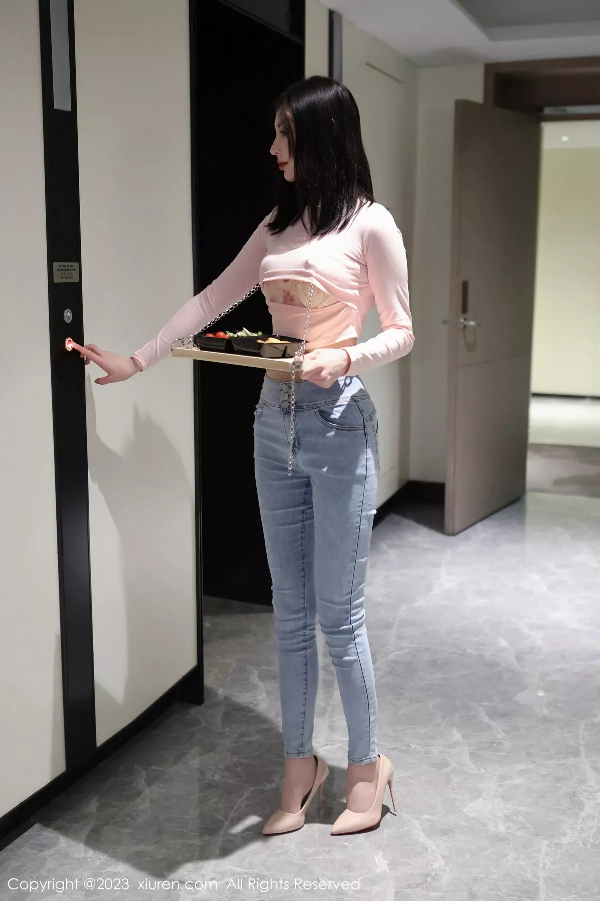 秀人集.com_[XiuRen秀人网]No.6992_模特王曼柔粉色衣配牛仔裤露粉色蕾丝内衣秀曼妙身姿诱惑写真82P